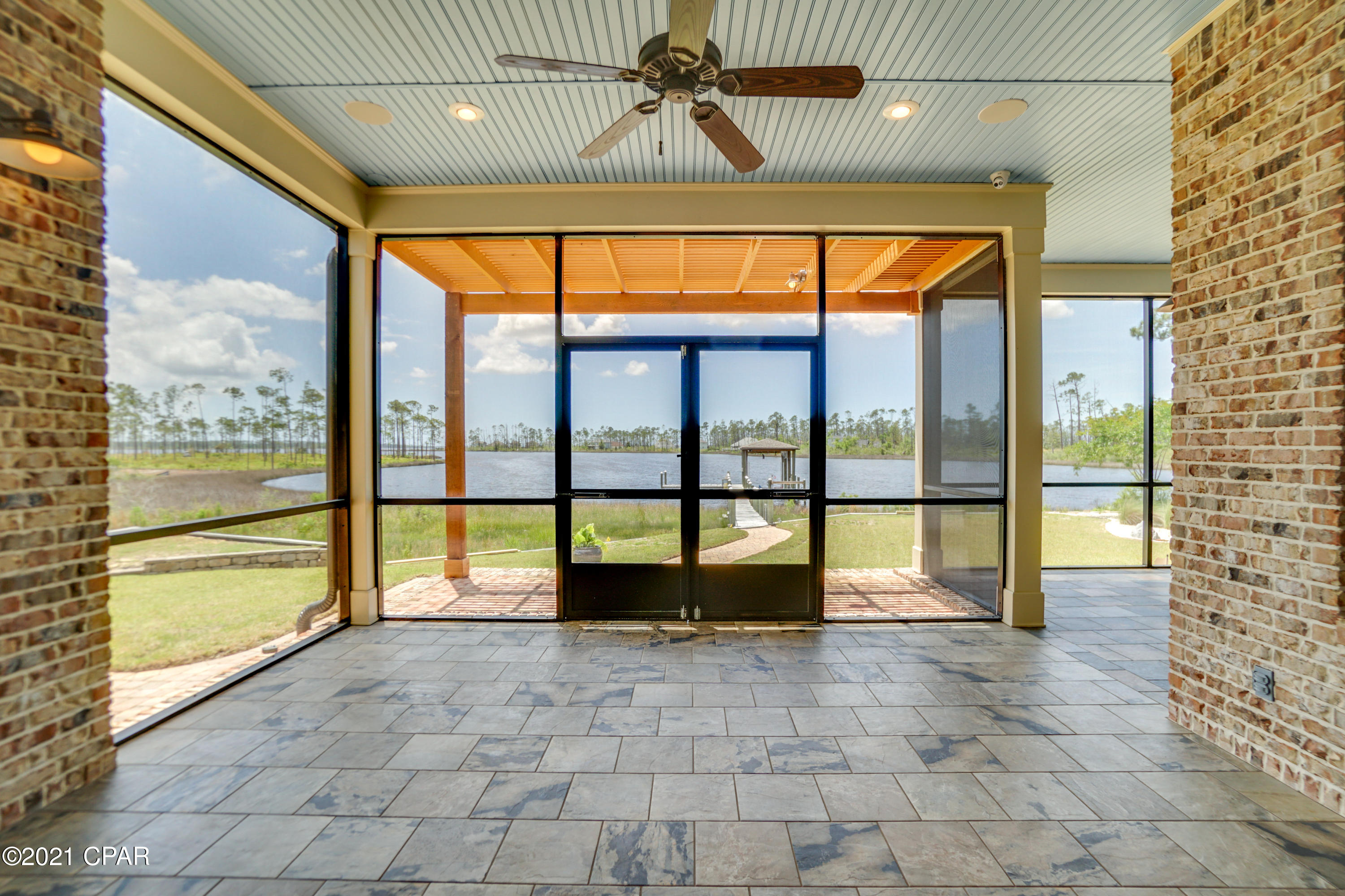 Laird Bayou - Residential