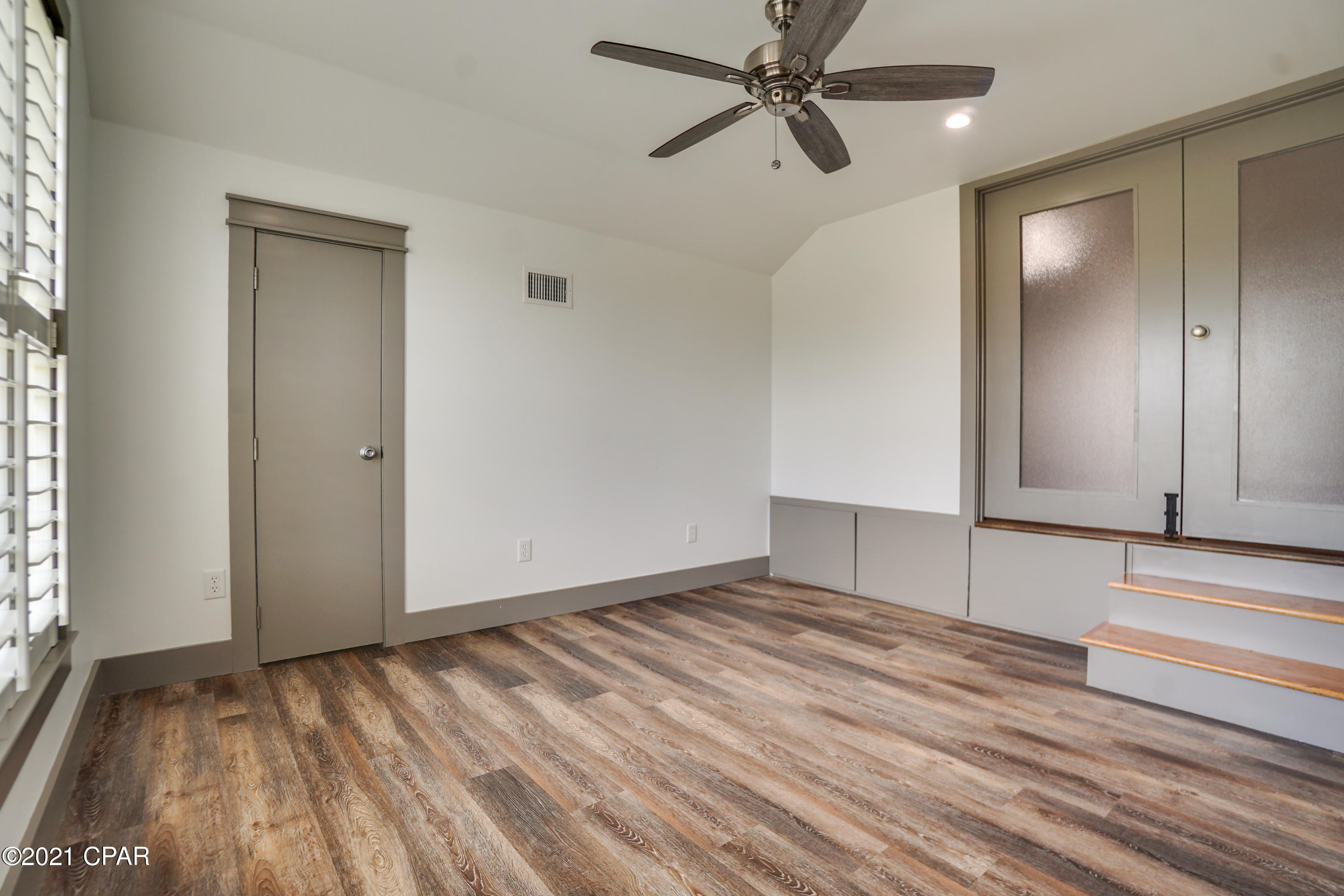 Laird Bayou - Residential