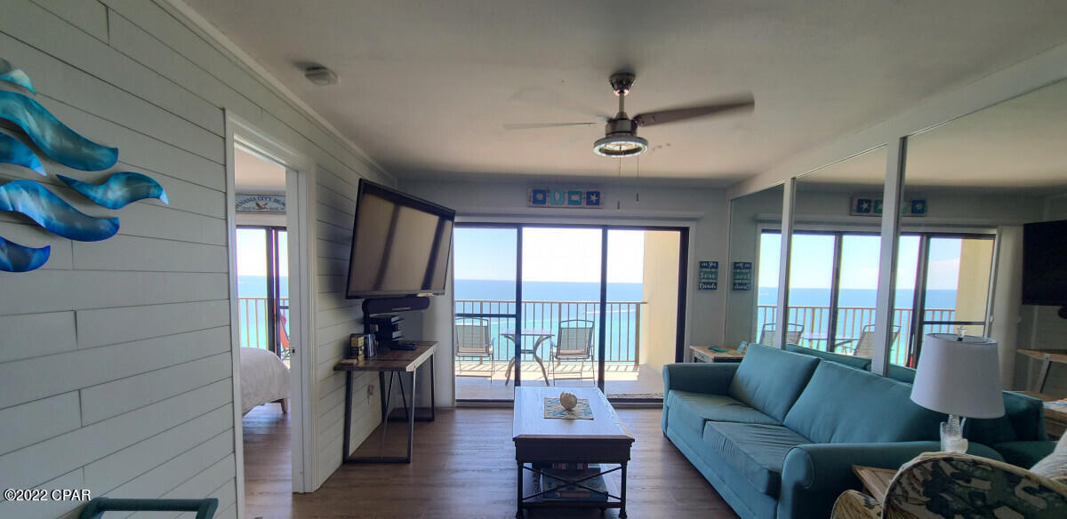 The Commodore - Residential