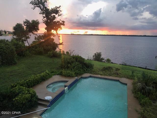 College Point - Residential