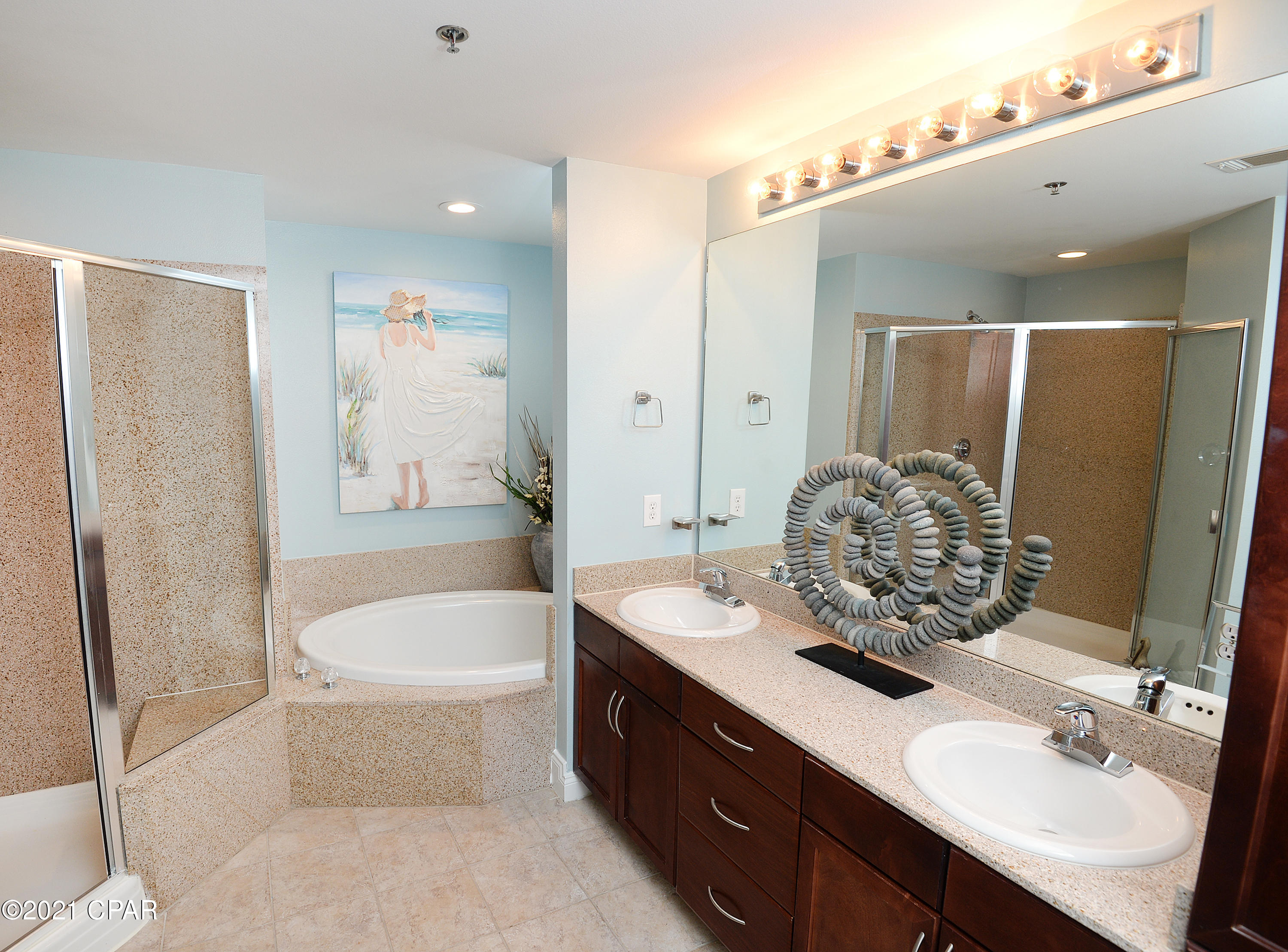 Laketown Wharf - Residential