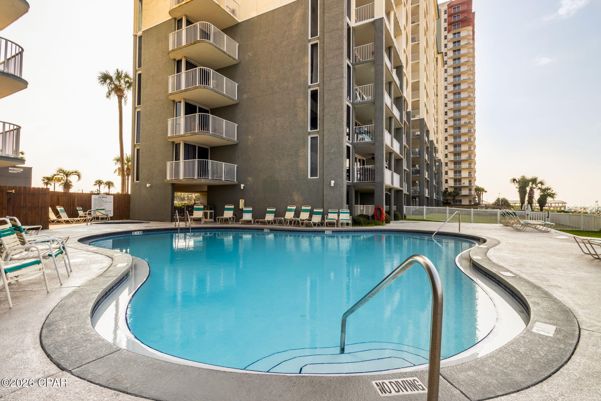 Long Beach Towers I - Residential