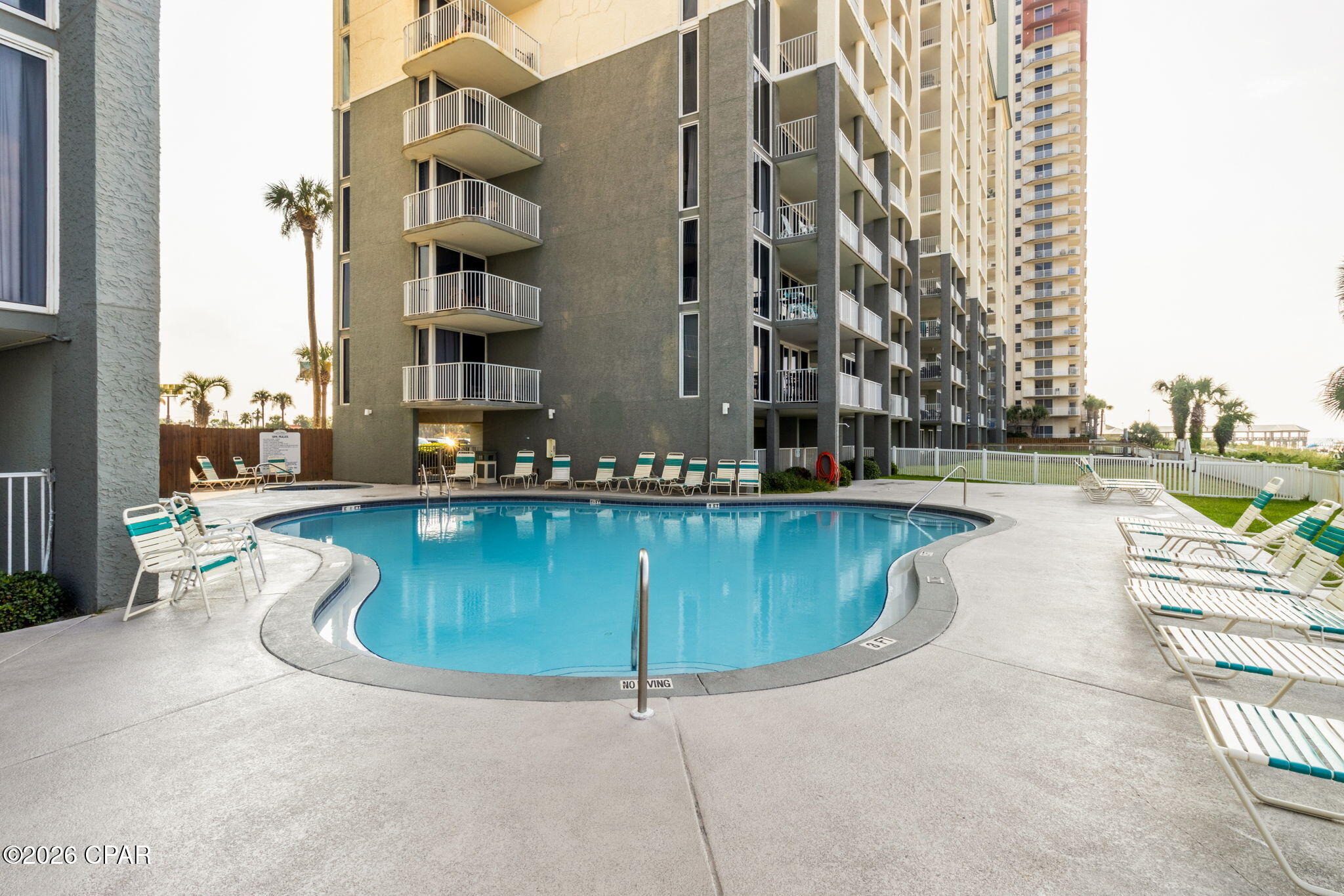 Long Beach Towers I - Residential