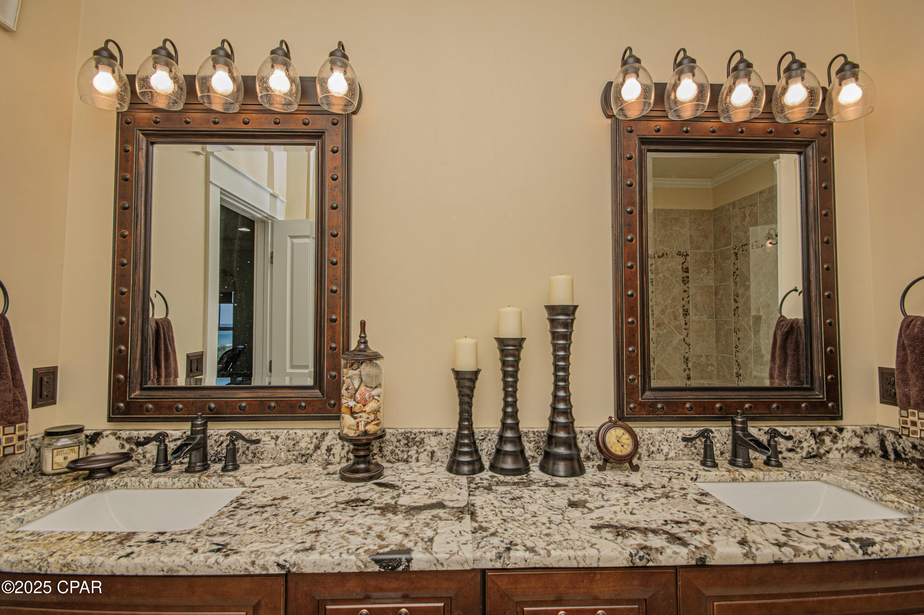 Bare Footin Condominium - Residential