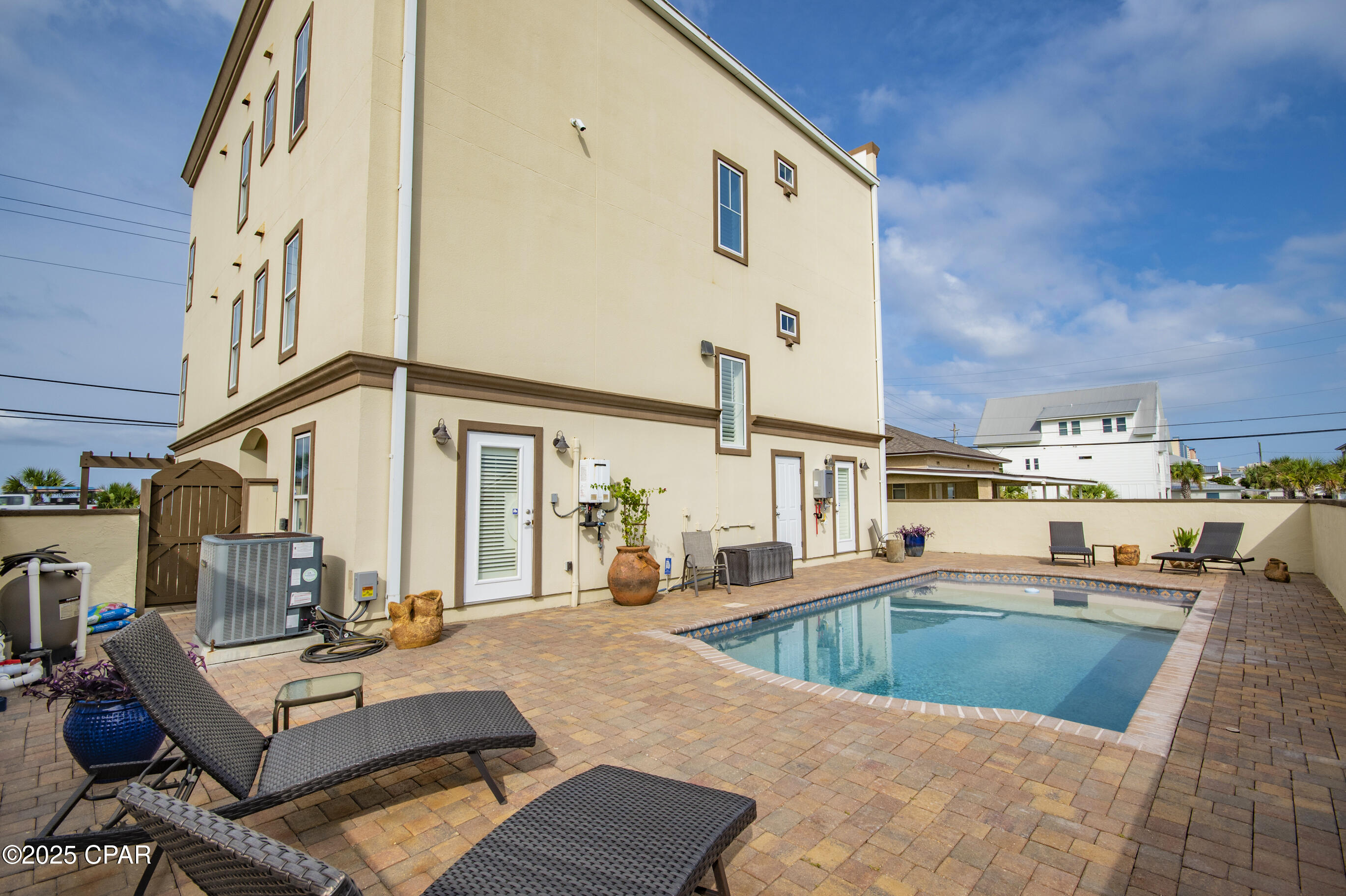 Bare Footin Condominium - Residential