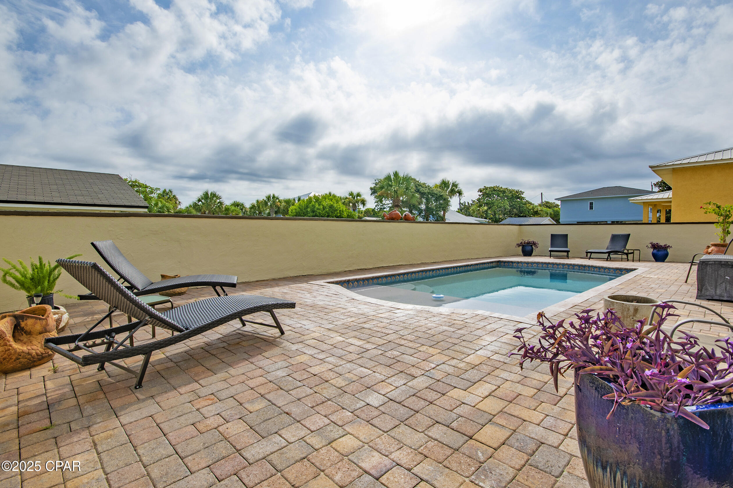 Bare Footin Condominium - Residential