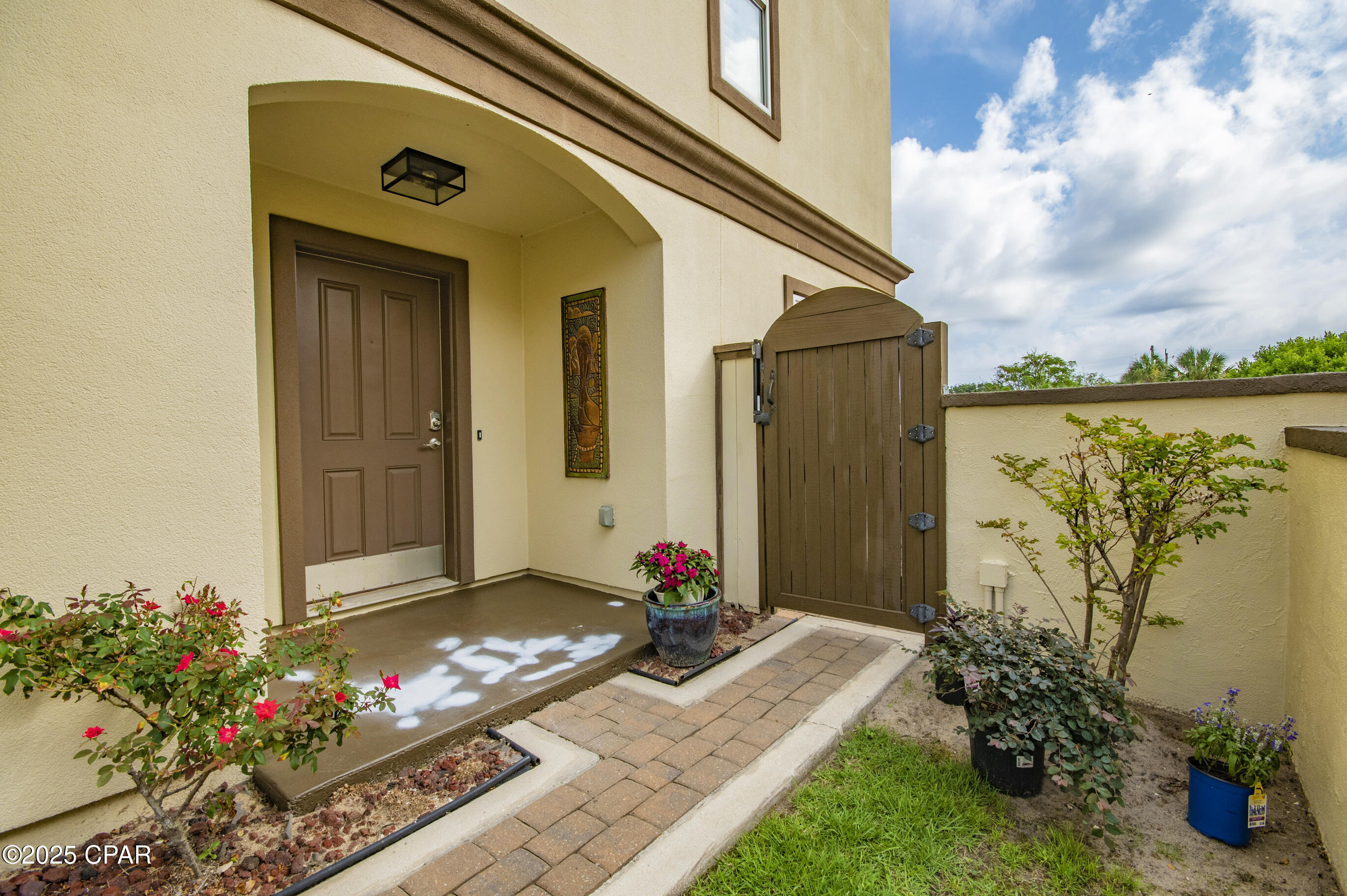 Bare Footin Condominium - Residential