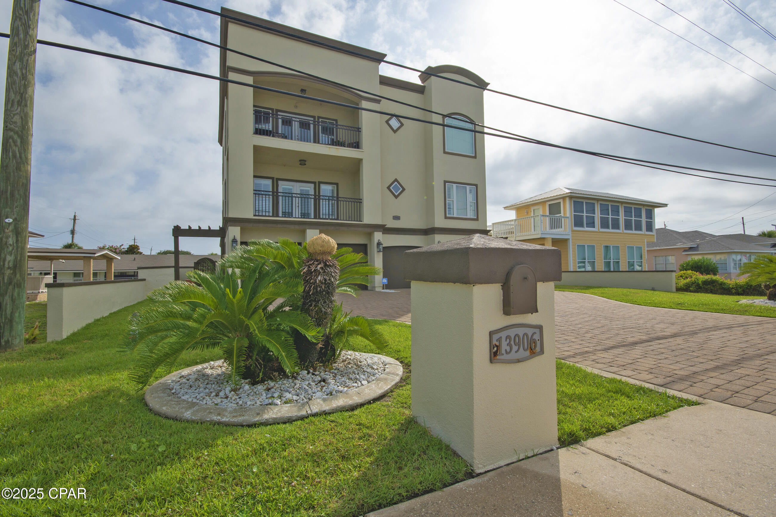 Bare Footin Condominium - Residential