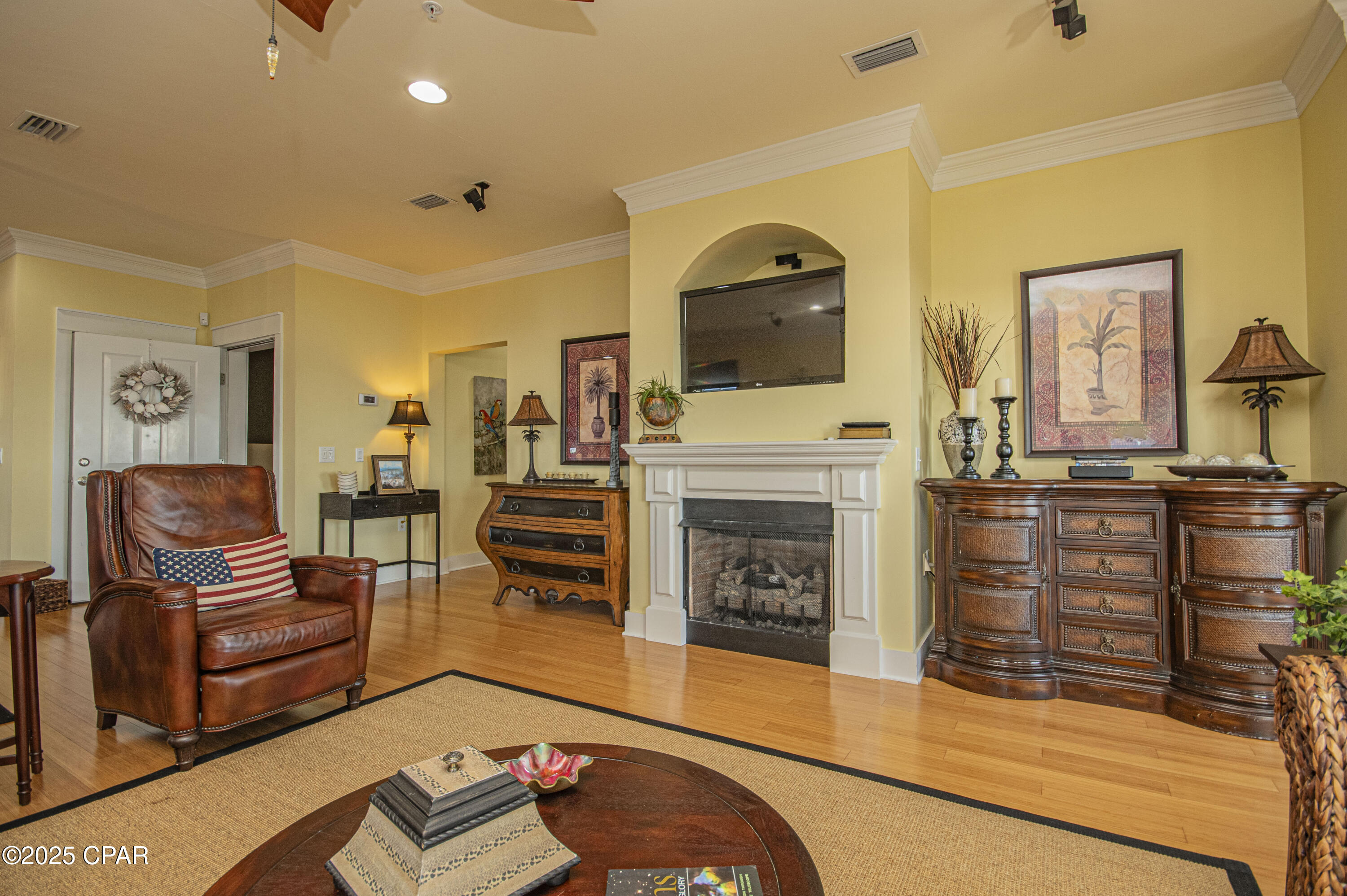 Bare Footin Condominium - Residential