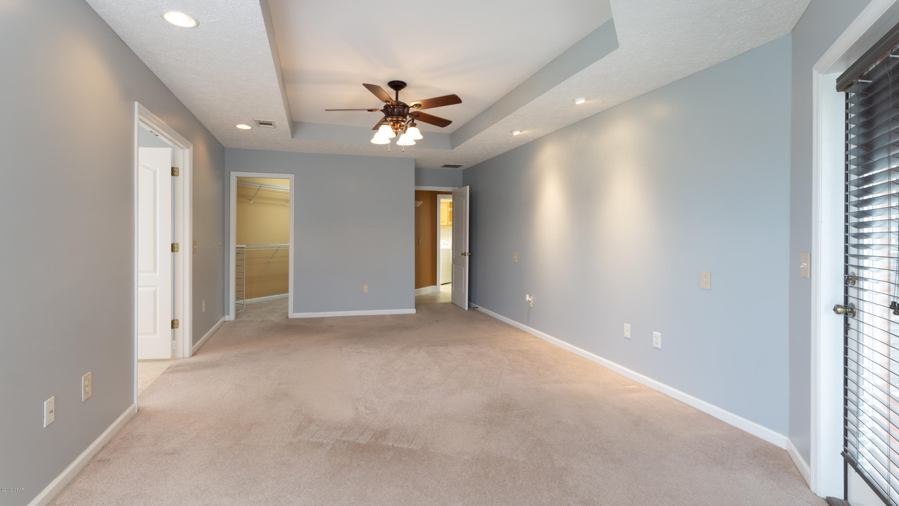 Kirkland Manor - Residential