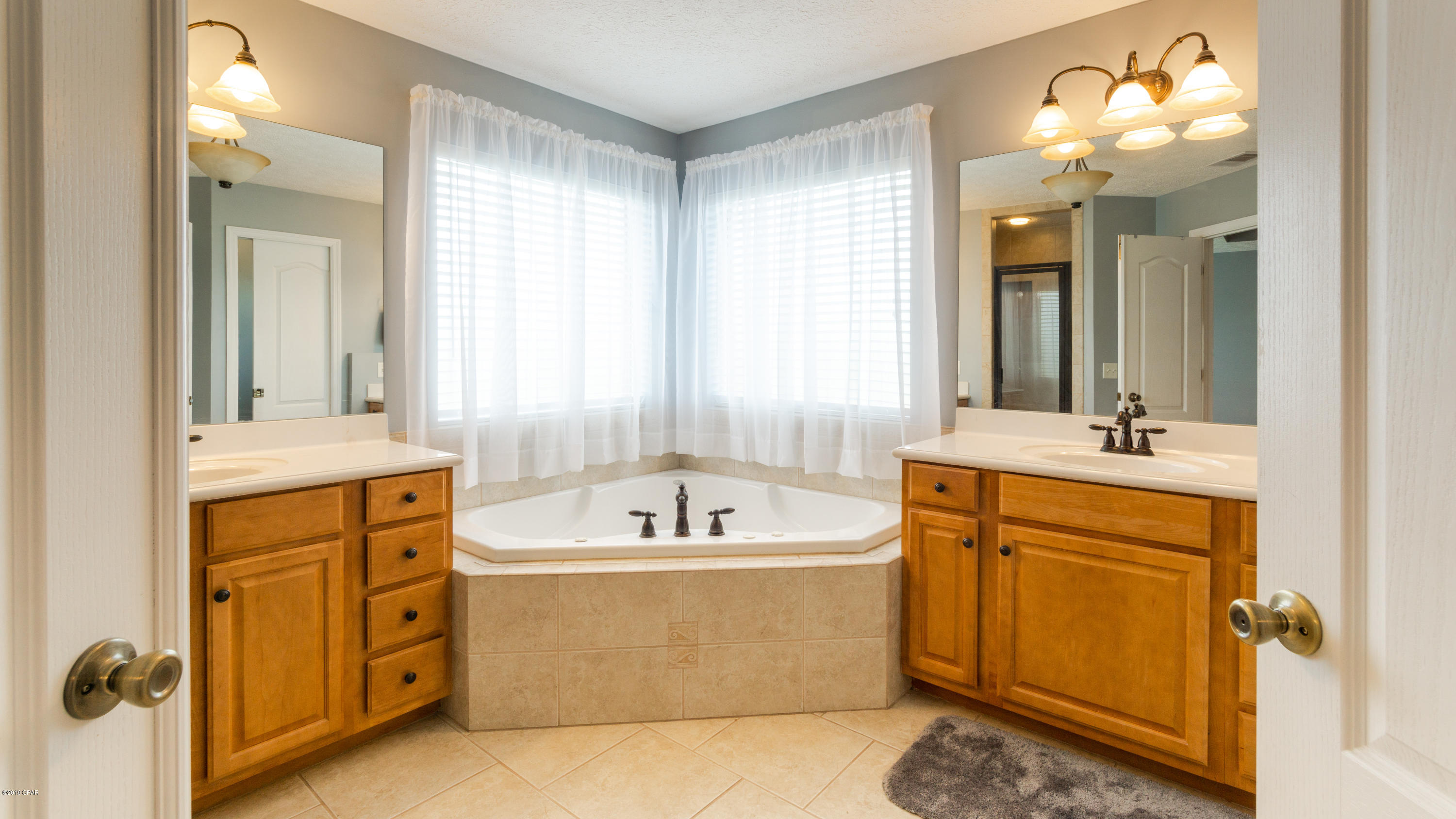 Kirkland Manor - Residential