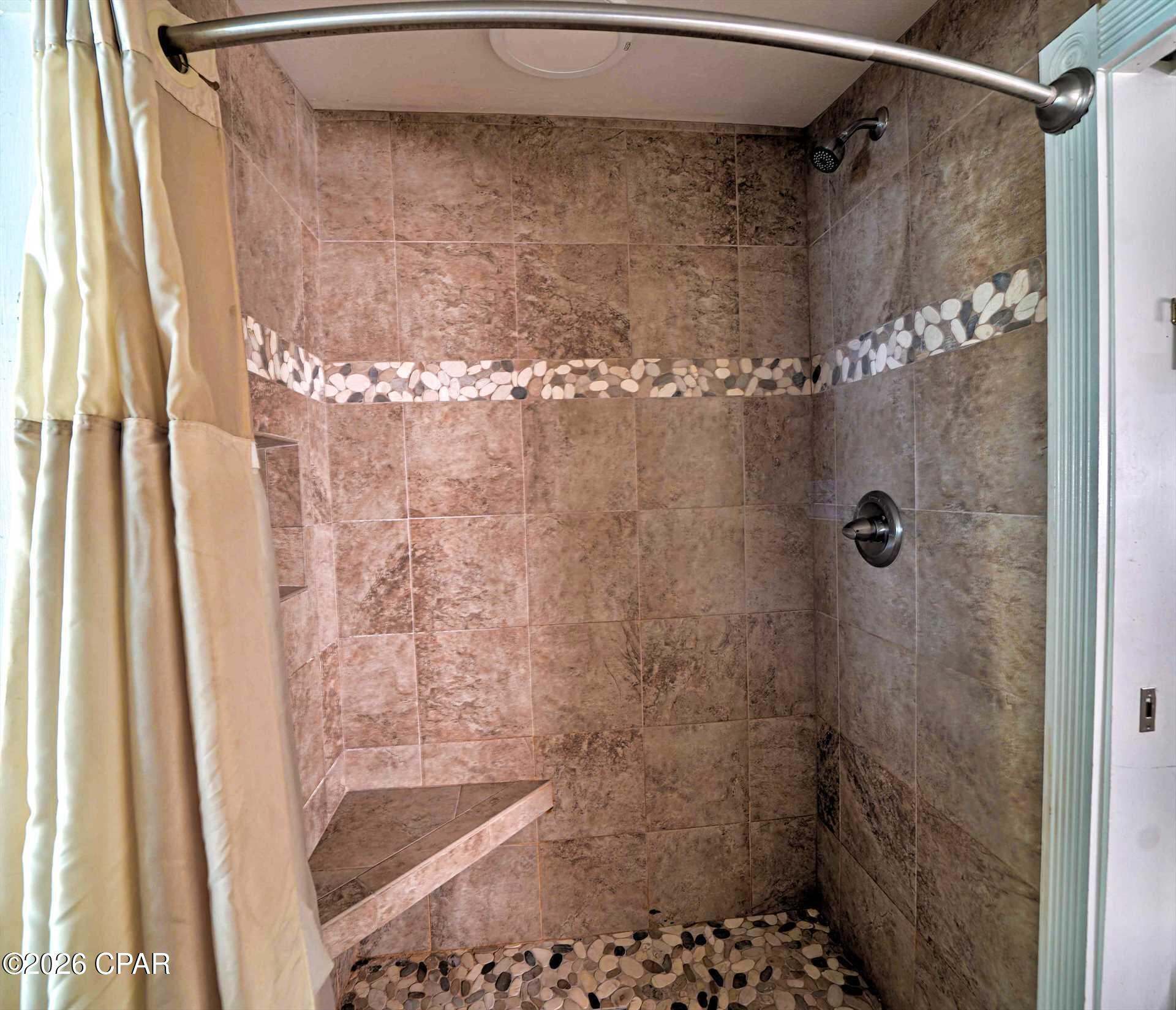 Venture Out Travel Trail - Residential