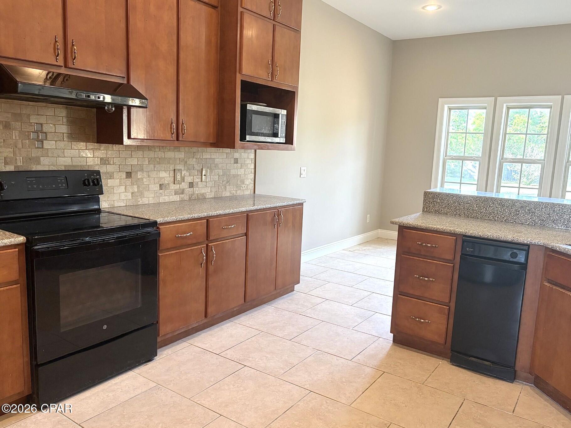 Kirkland Manor - Residential