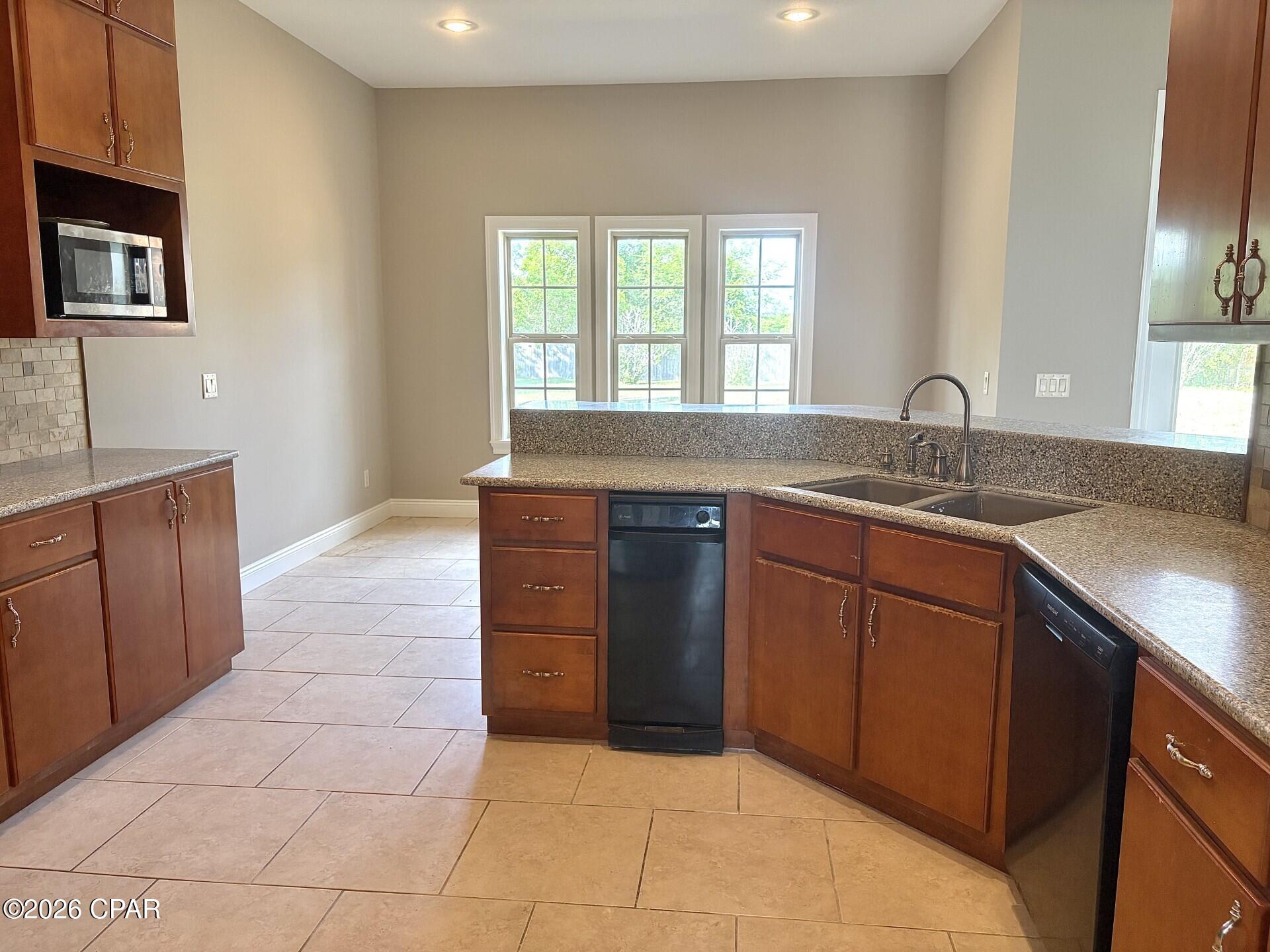 Kirkland Manor - Residential