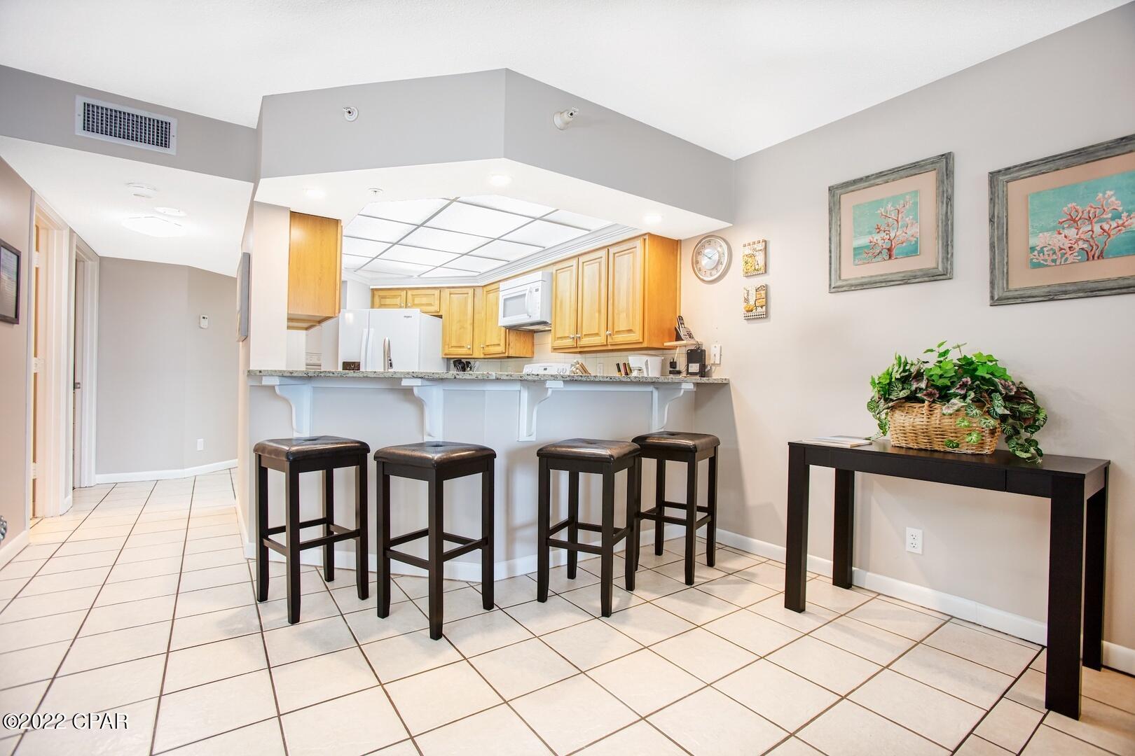 Summerhouse Condo. - Residential