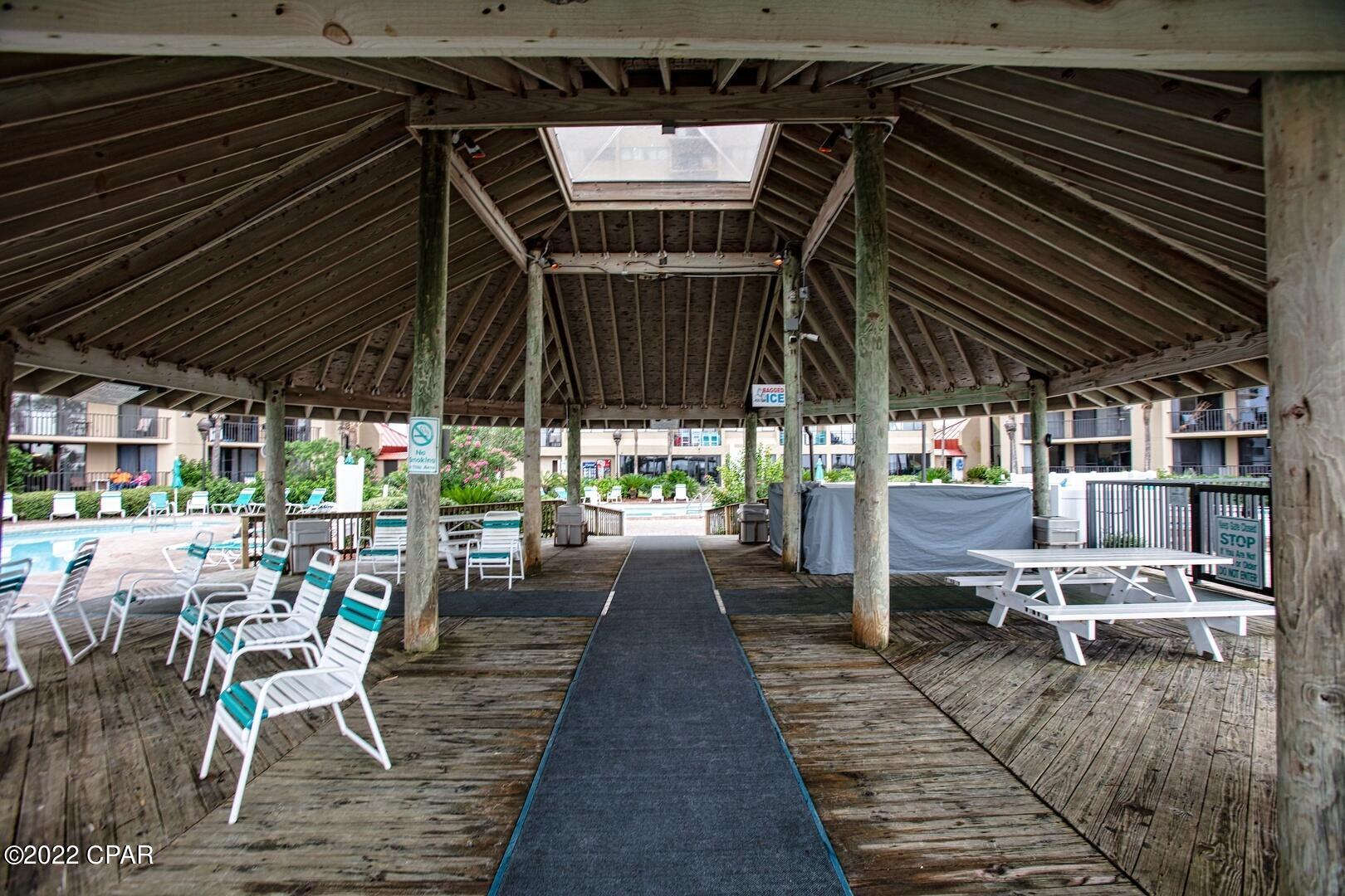 Summerhouse Condo. - Residential