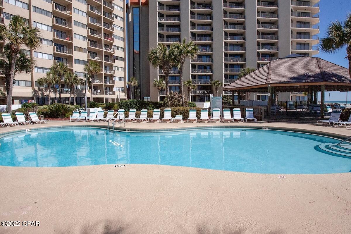 Summerhouse Condo. - Residential