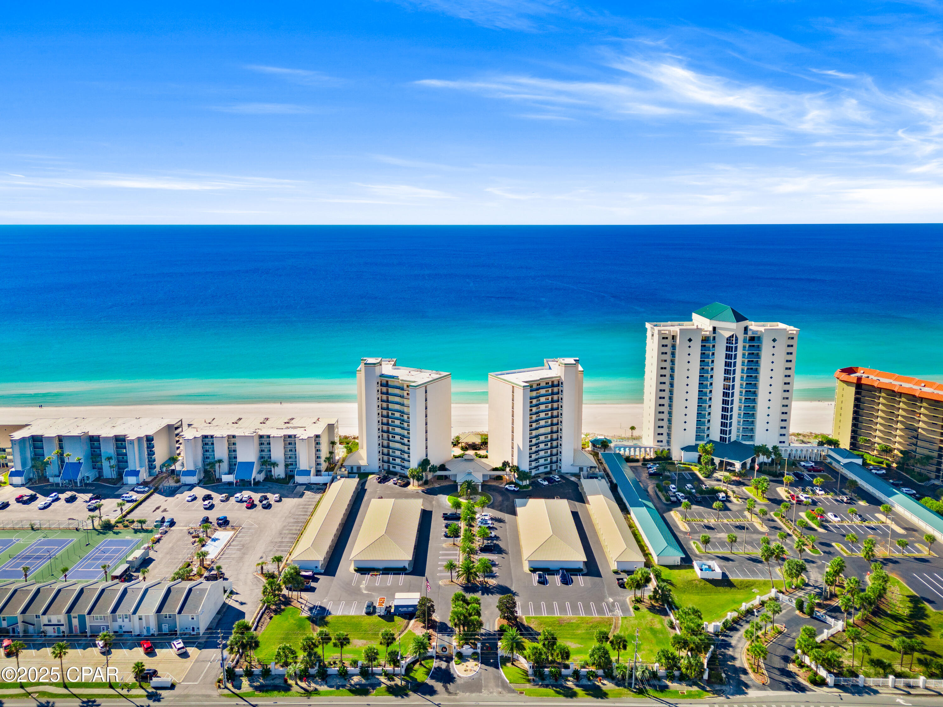 Summerwinds Condo - Residential