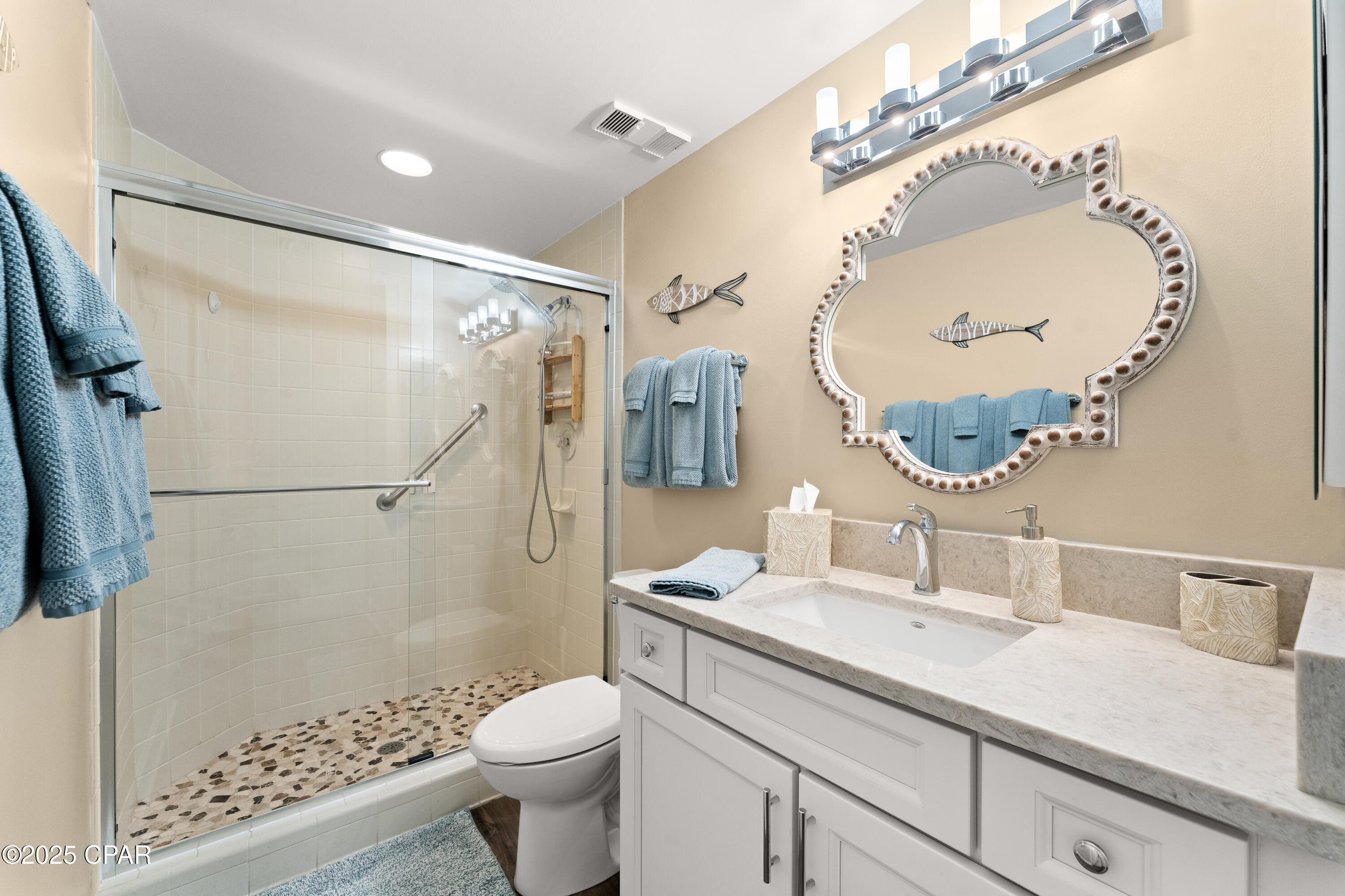 Summerwinds Condo - Residential