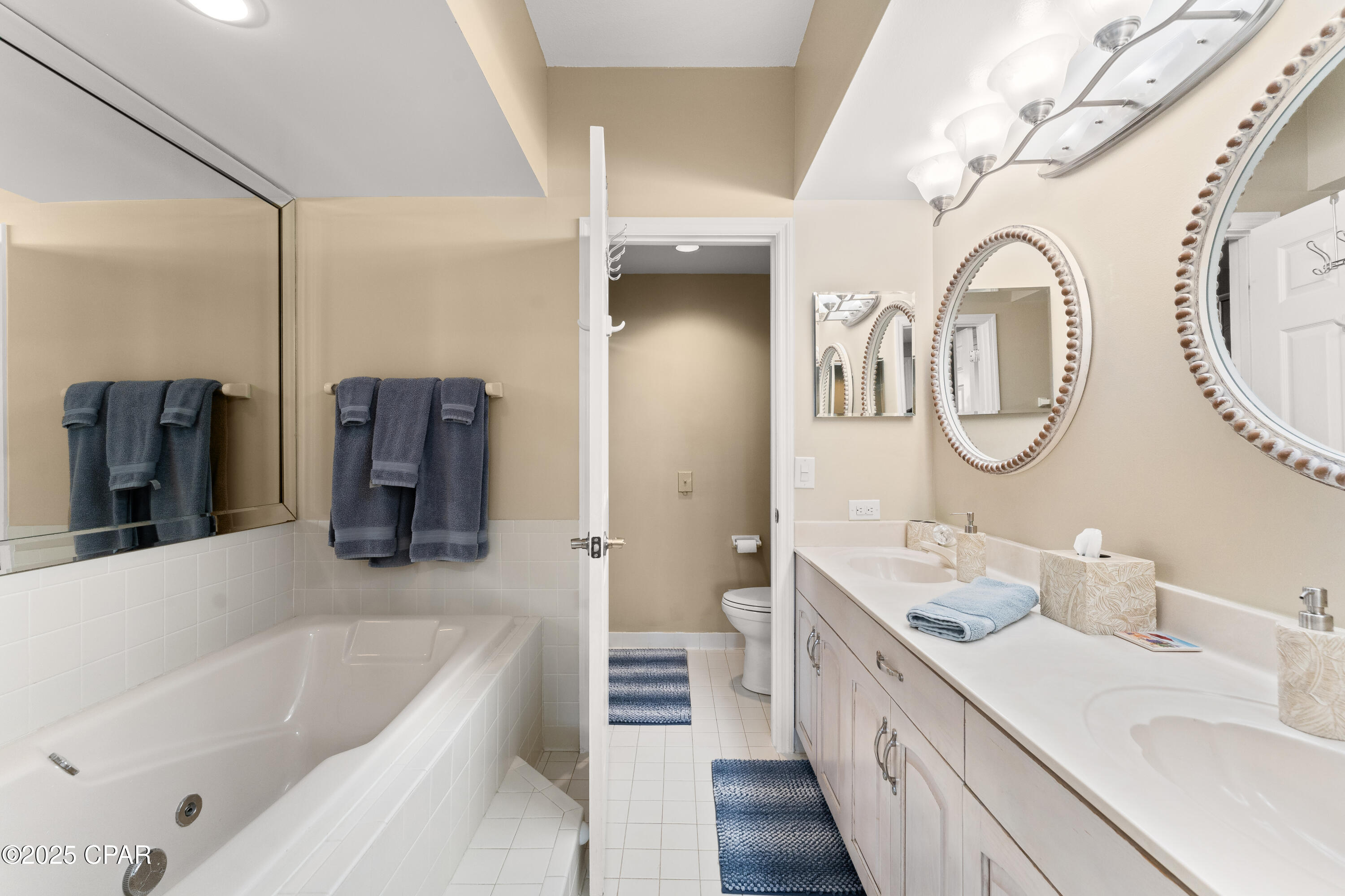 Summerwinds Condo - Residential