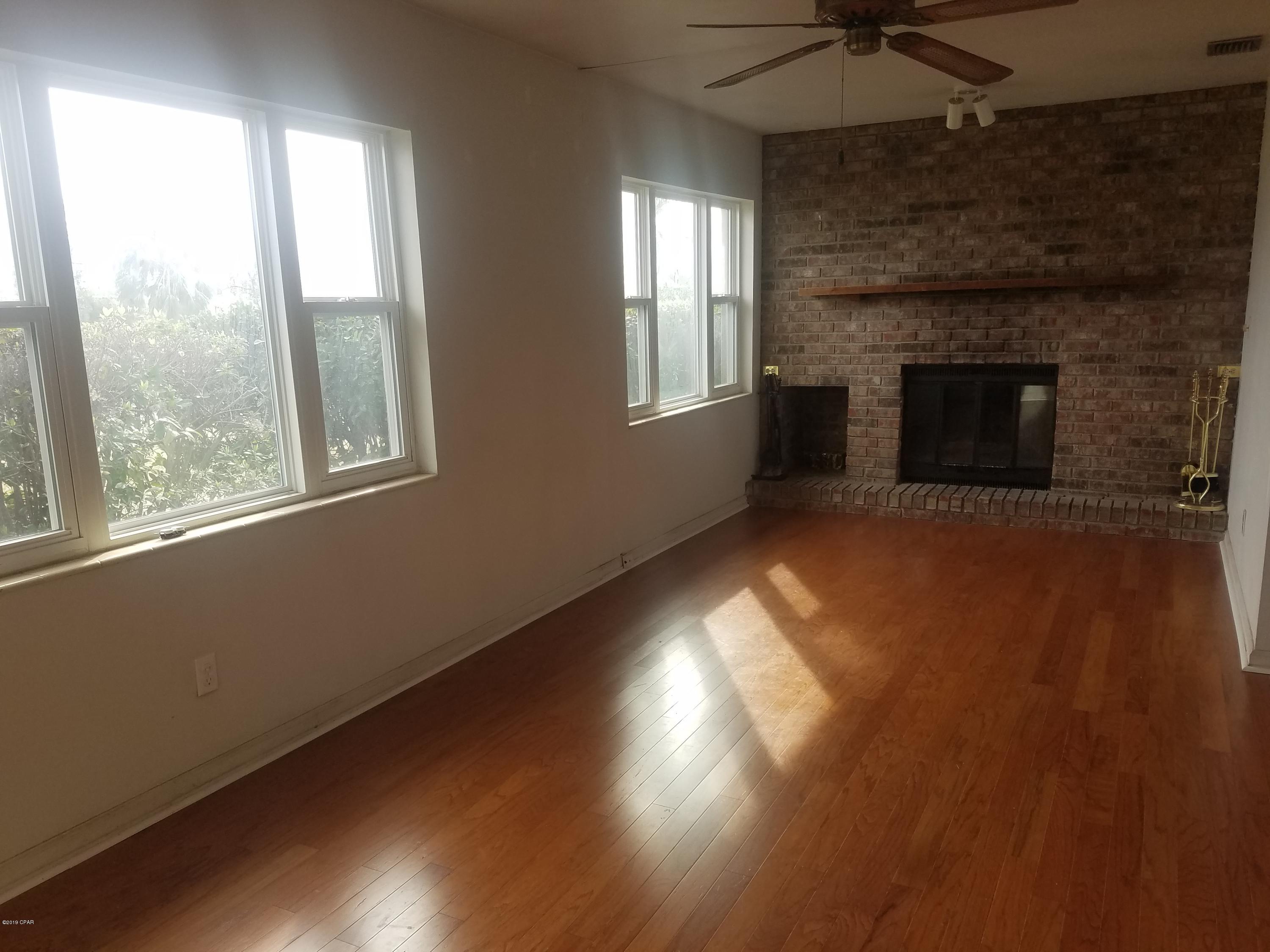 Hentz 1st Add Unit B - Residential