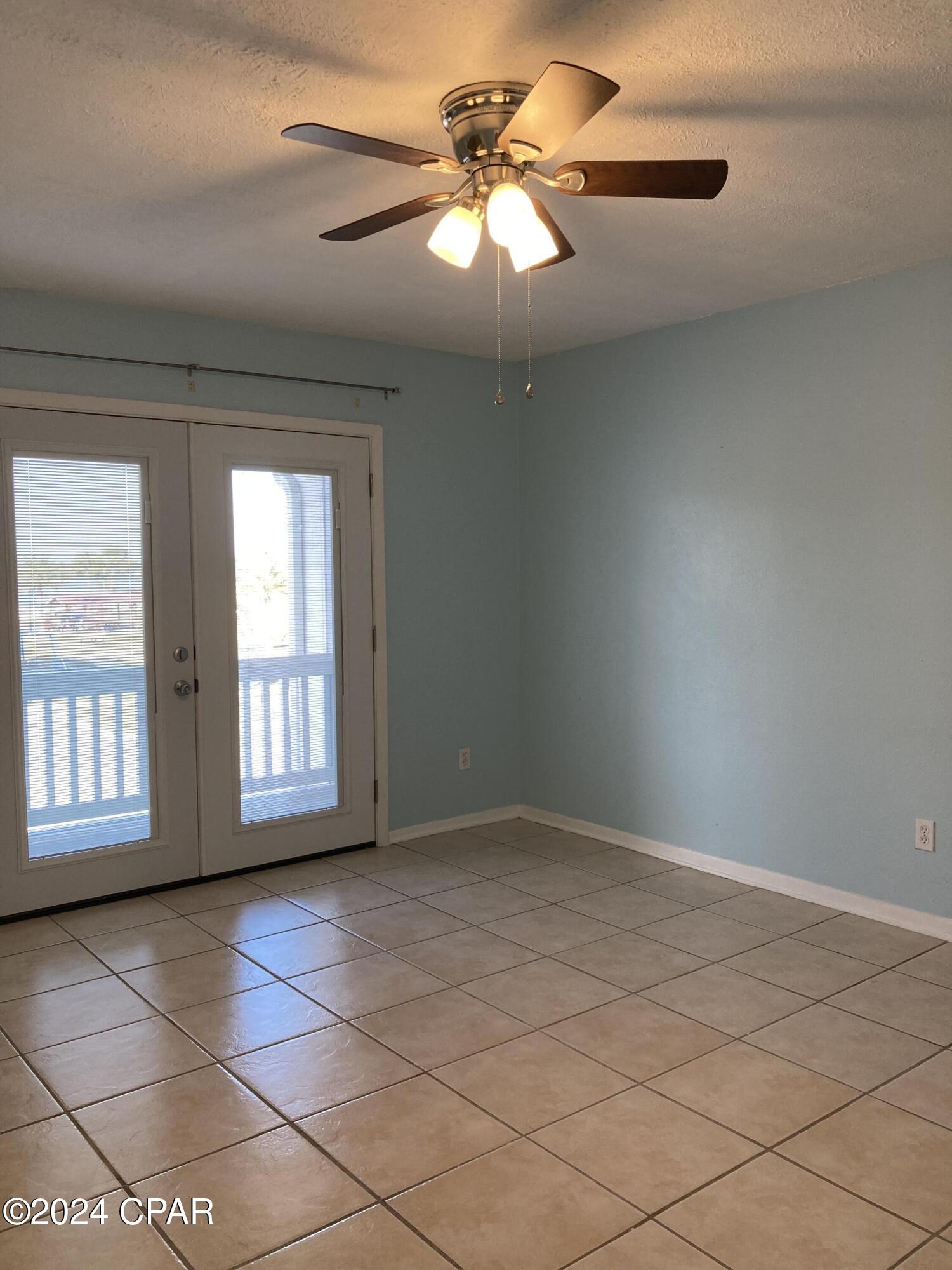 Bay Park Manor - Residential