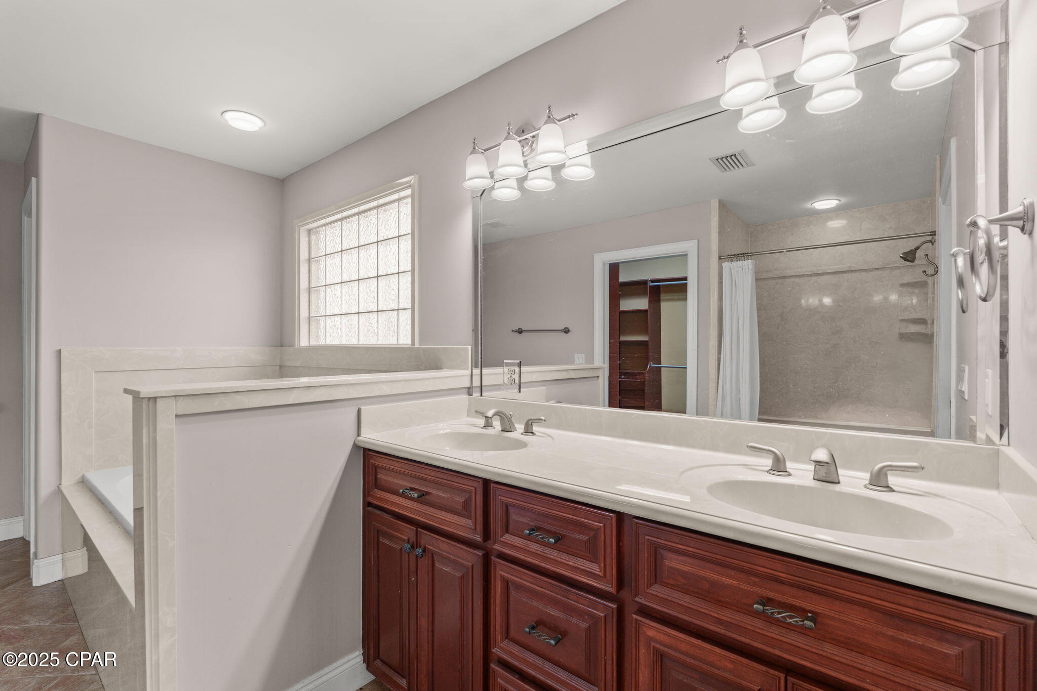 The Meadows & The Pointe - Residential