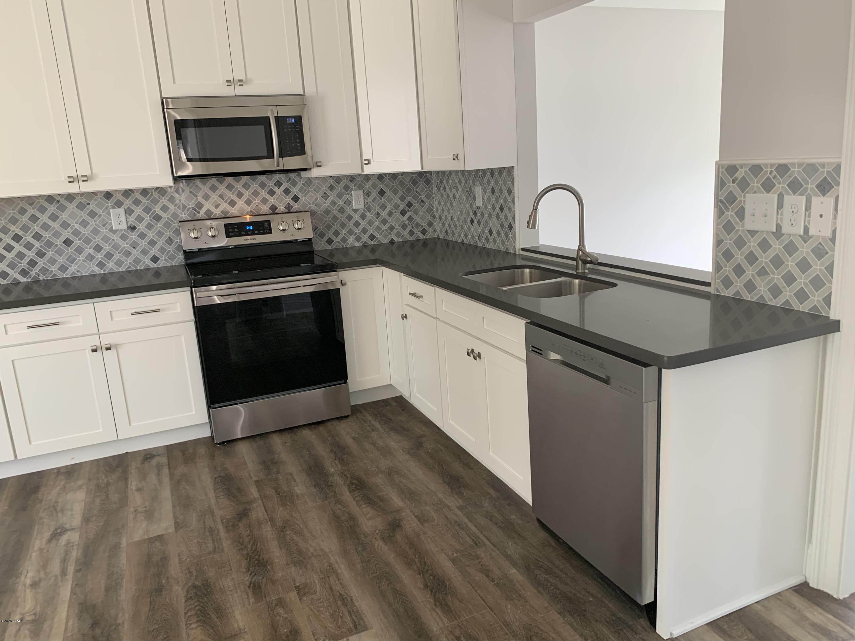 Kings Point Harbour U-I Replat - Residential Lease