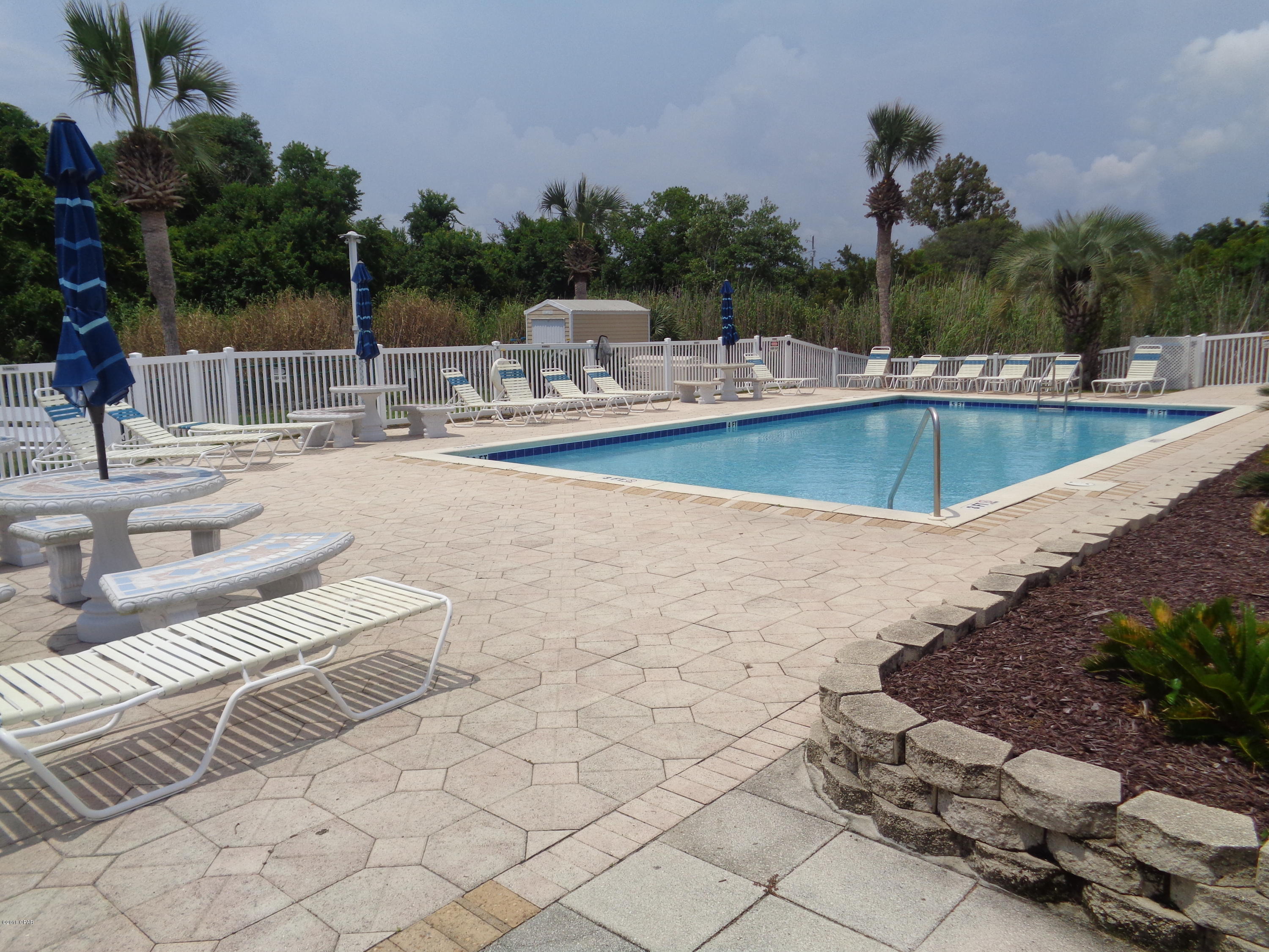 Villa Chateaus - Residential