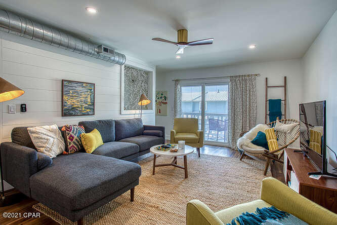 Shoreline Townhouses - Residential