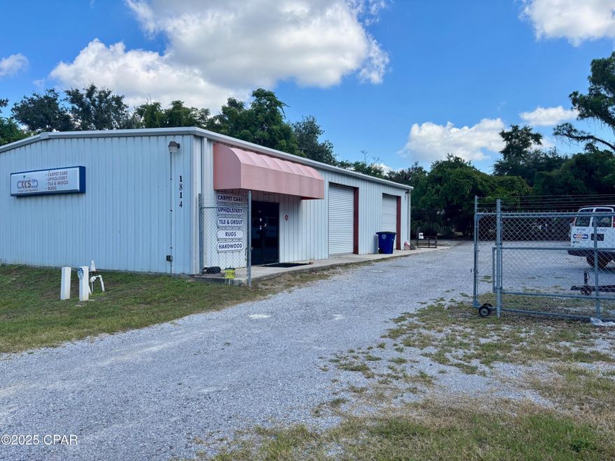 Great office and workshop space located just off of Highway 98. Offering quick and easy access to Panama City Beach, Panama City and the surrounding areas. The property features two office suites, a small work shop/storage area, fenced in parking, a show room, small utility room etc. Excellent for a service contractor company, an office space need, and more.