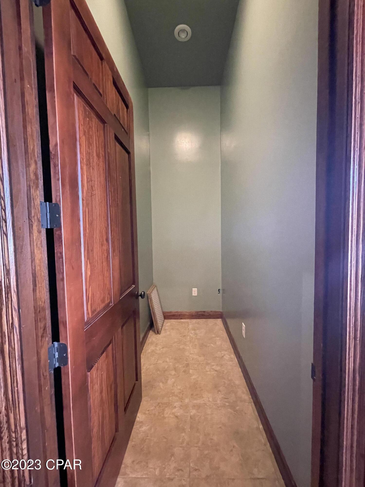 Thomas Drive Park U-1 - Commercial Lease