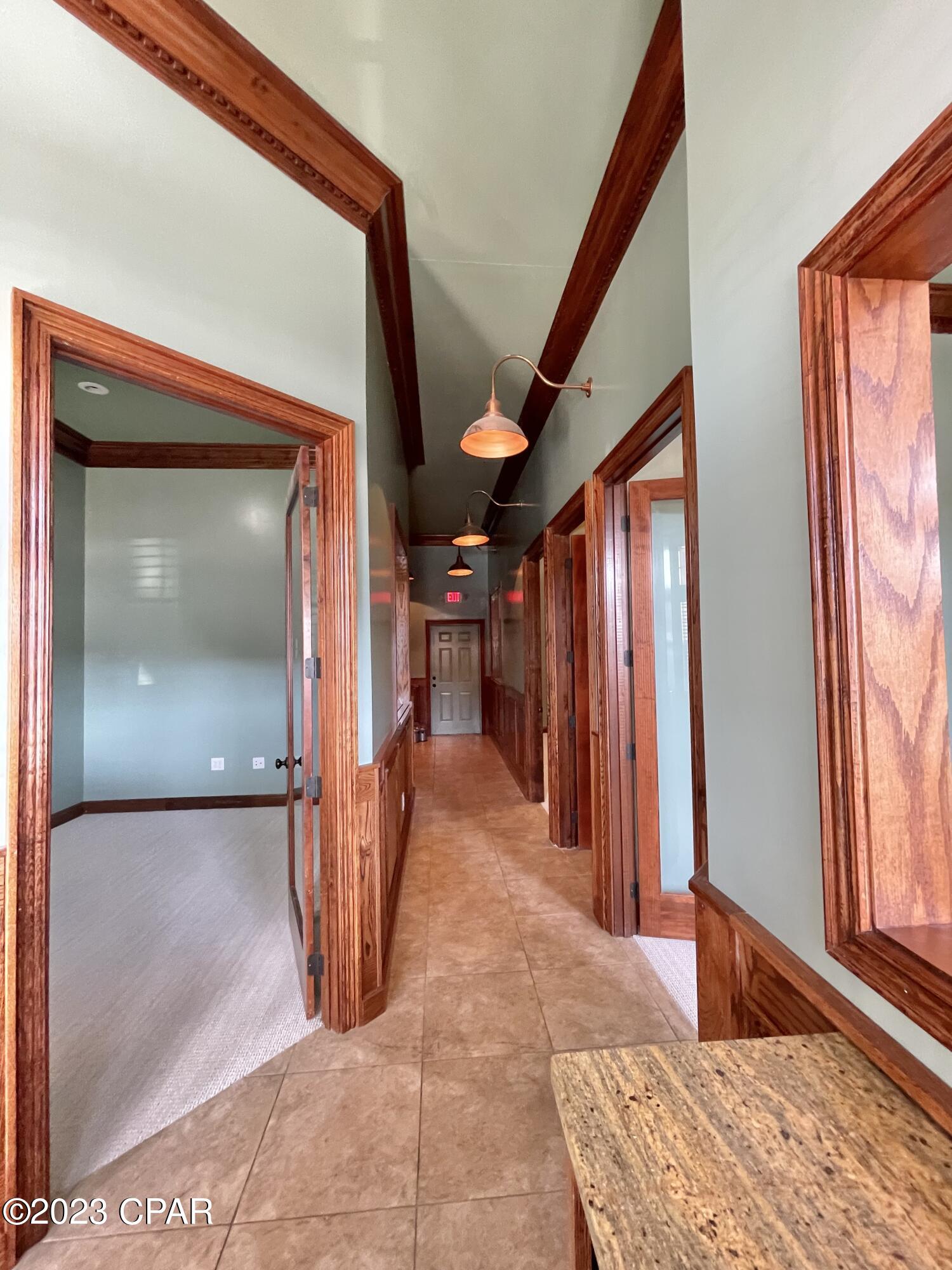 Thomas Drive Park U-1 - Commercial Lease