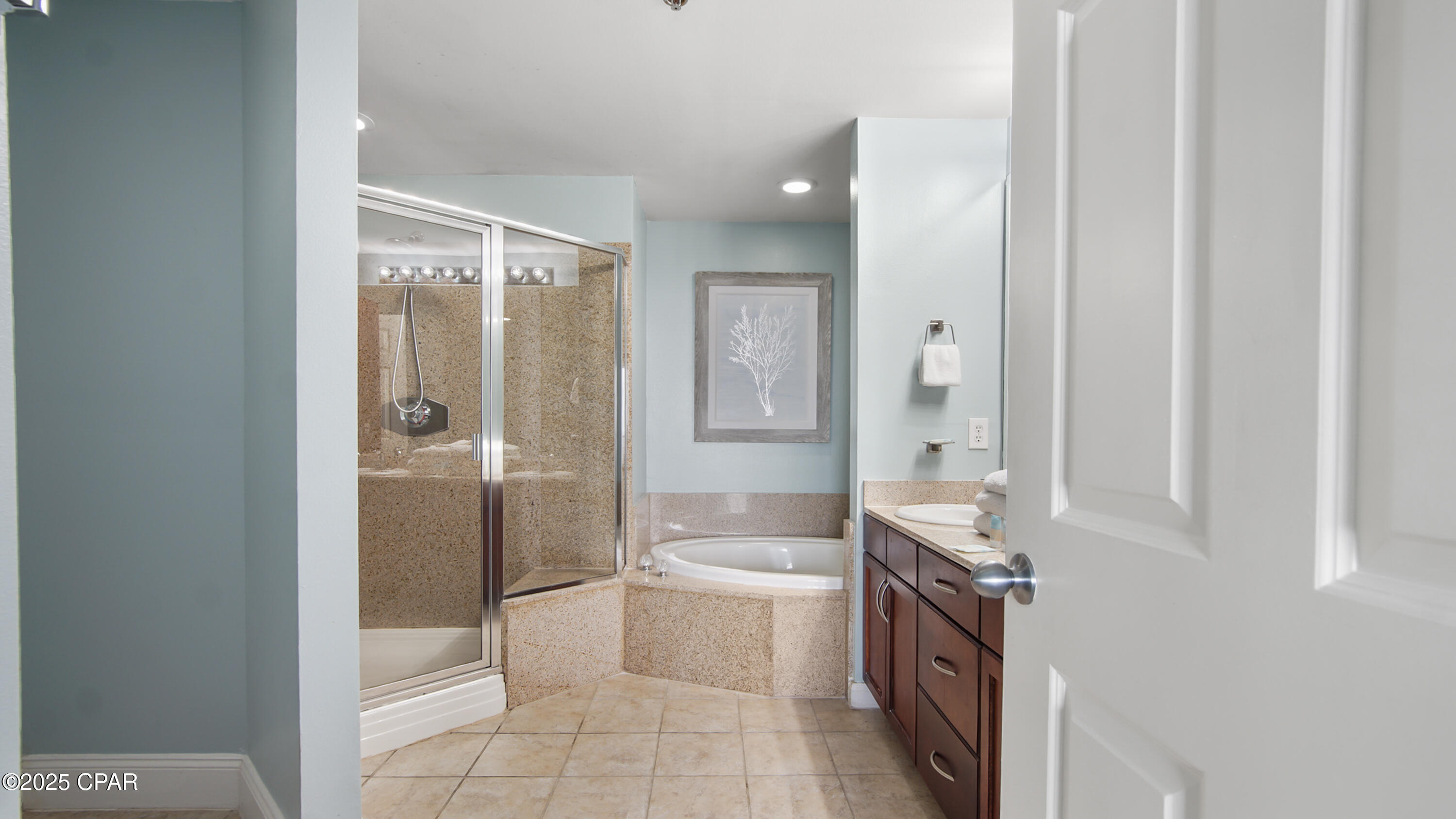 Laketown Wharf - Residential