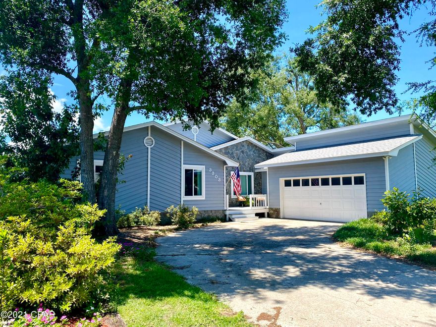 *CURRENTLY UNDER CONTRACT, SELLER ACCEPTING BACKUP OFFERS* Beautiful home on a large lot in the desirable Kings Point subdivision of Kings Point Harbour! Updates include new roof, new LVP throughout the living areas, new carpet in the bedrooms, new bathroom tile, new interior paint throughout (including moldings, doors, and ceilings), new exterior paint, new windows, and new doors. The 1/2 acre lot has several large trees, new landscaping, a mature raised bed vegetable garden, pool w/spa, new  pool pump, new concrete deck, newly resurfaced pool deck, and privacy fencing. The side yard is large enough to build RV and boat storage! Kings Point is the best of both worlds--a great central location that is close to shopping, restaurants, & the beach, while still being quiet & out of the way!