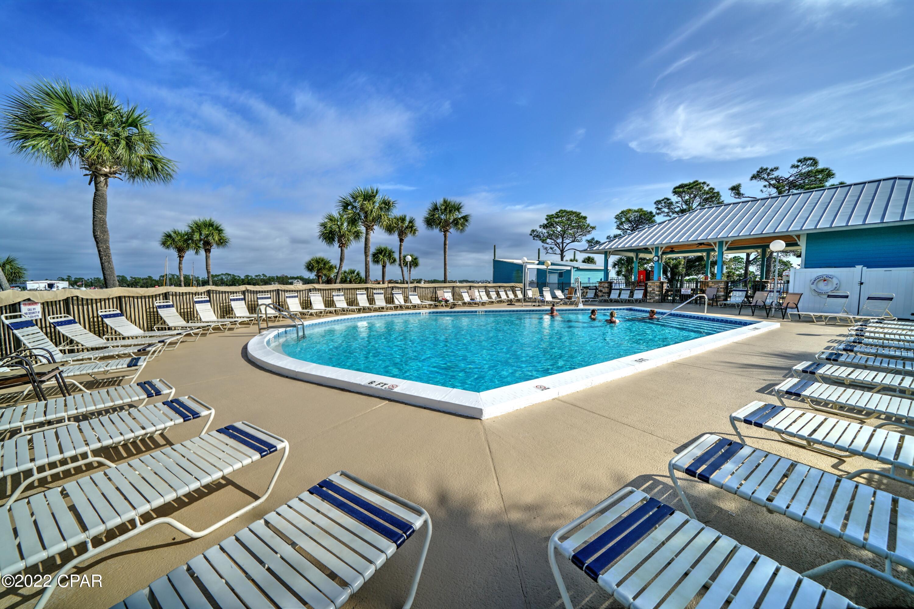 Venture Out Travel Trail - Land