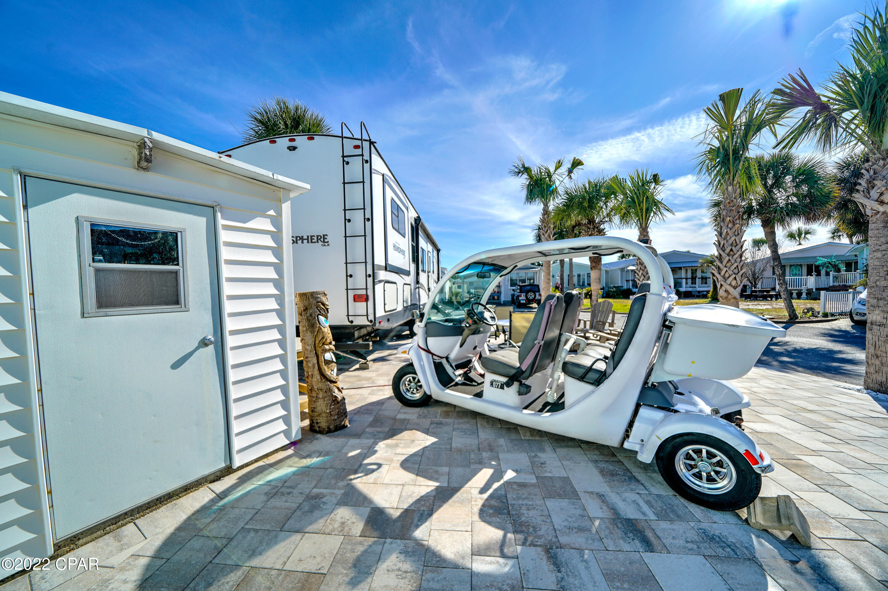 Venture Out Travel Trail - Land