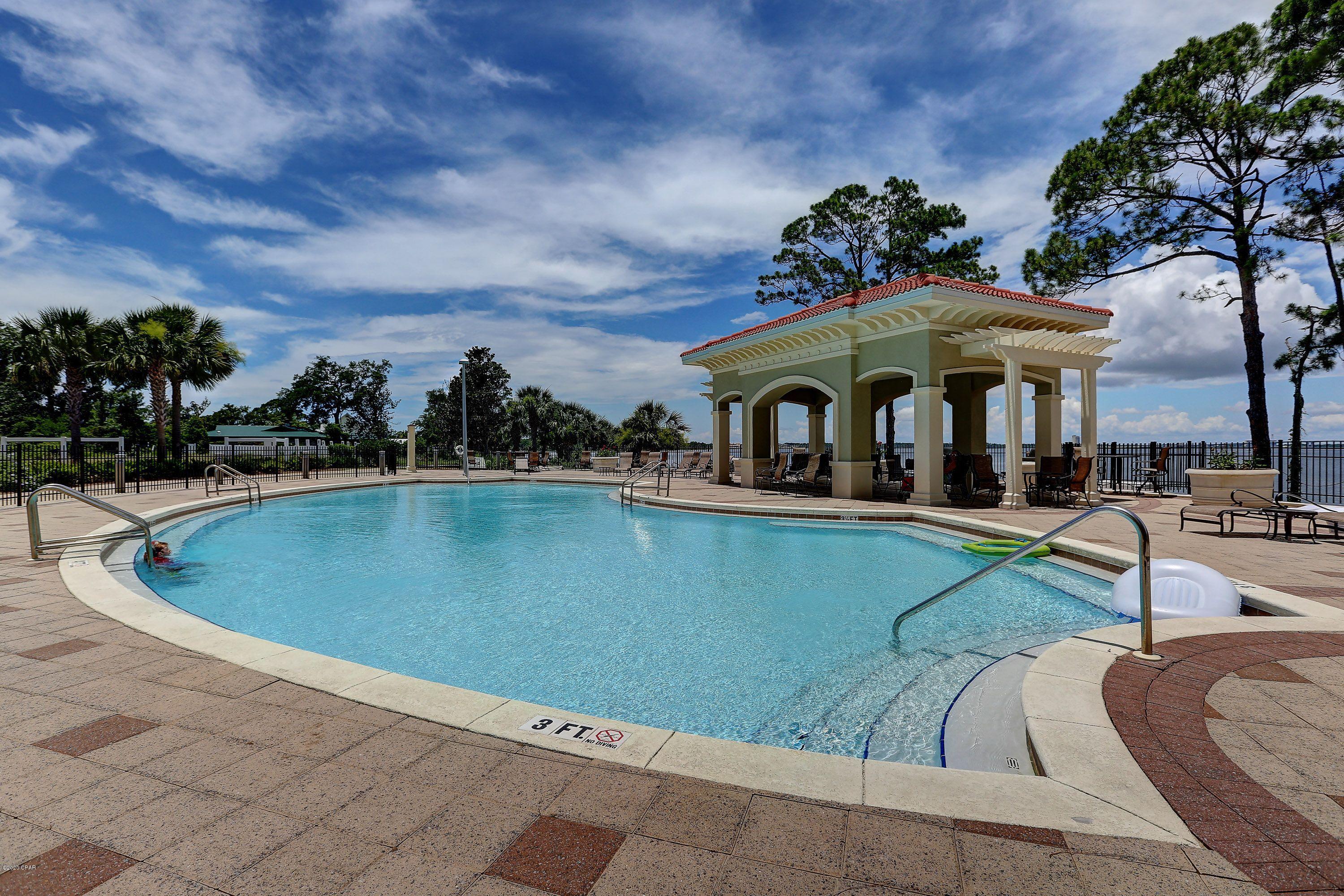 Magnolia Bay Club - Residential