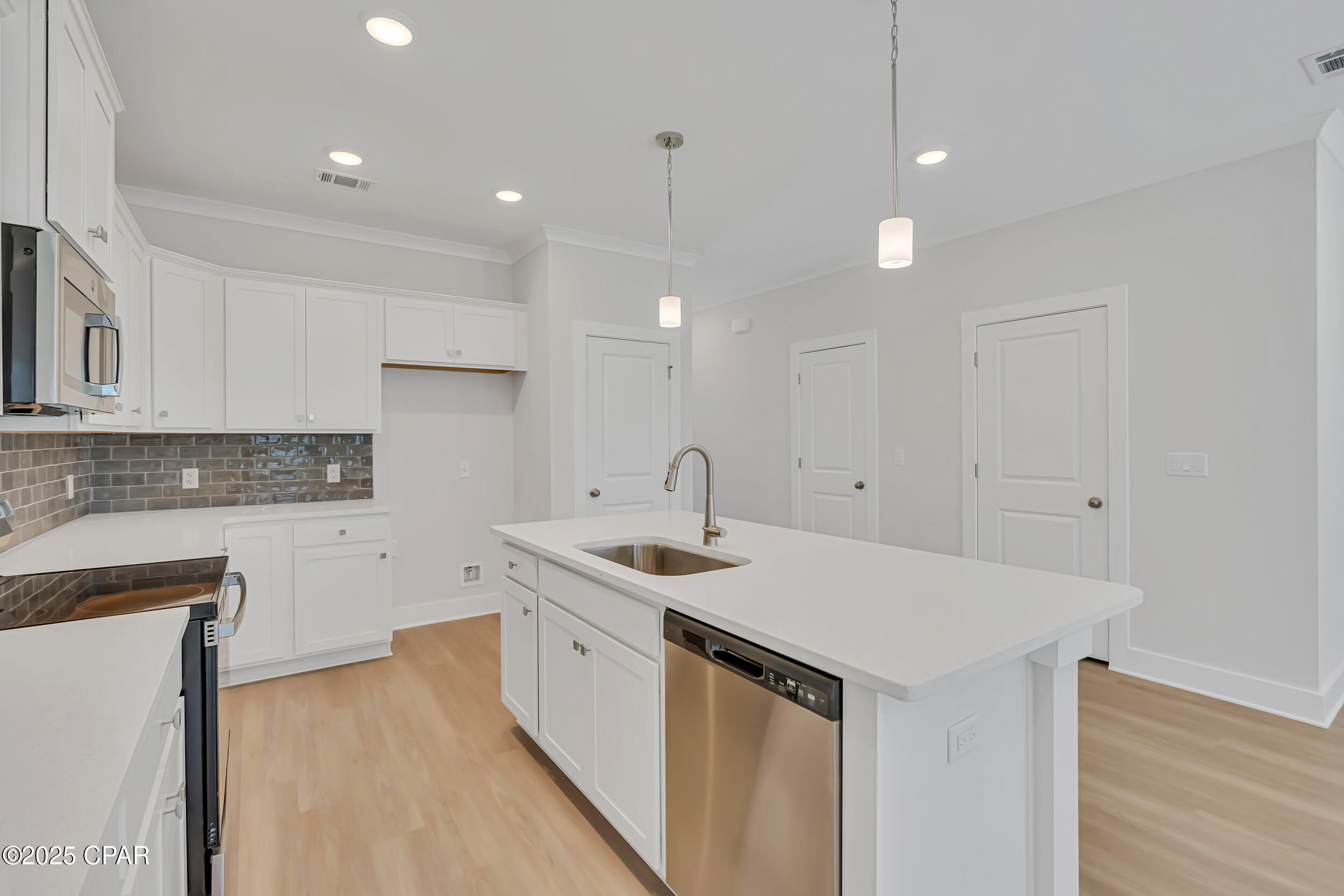 Colonial Landing - Residential