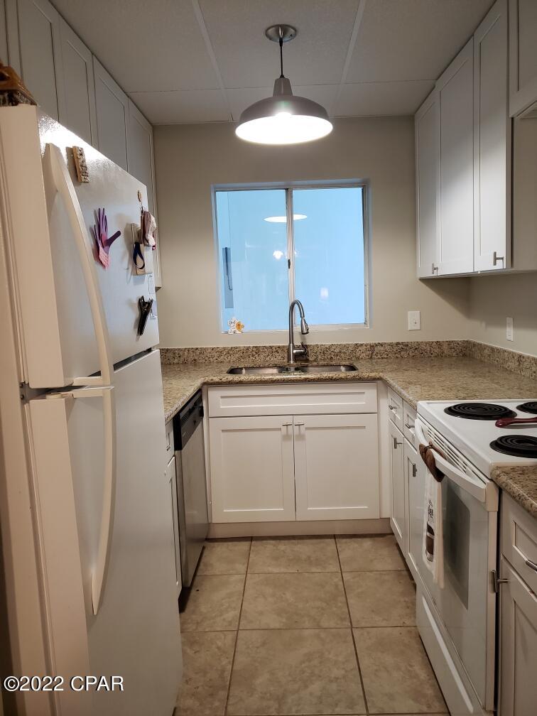 Bay Club Condo Ph 2 - Residential