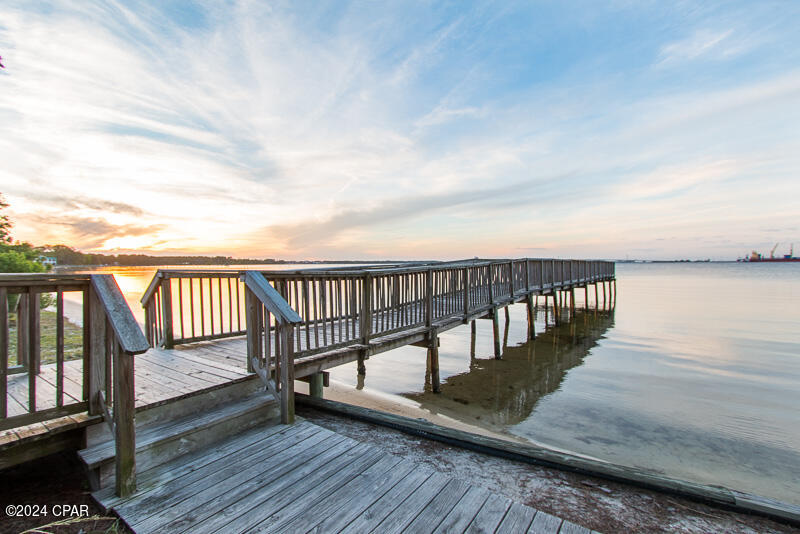 Magnolia Bay Club - Residential