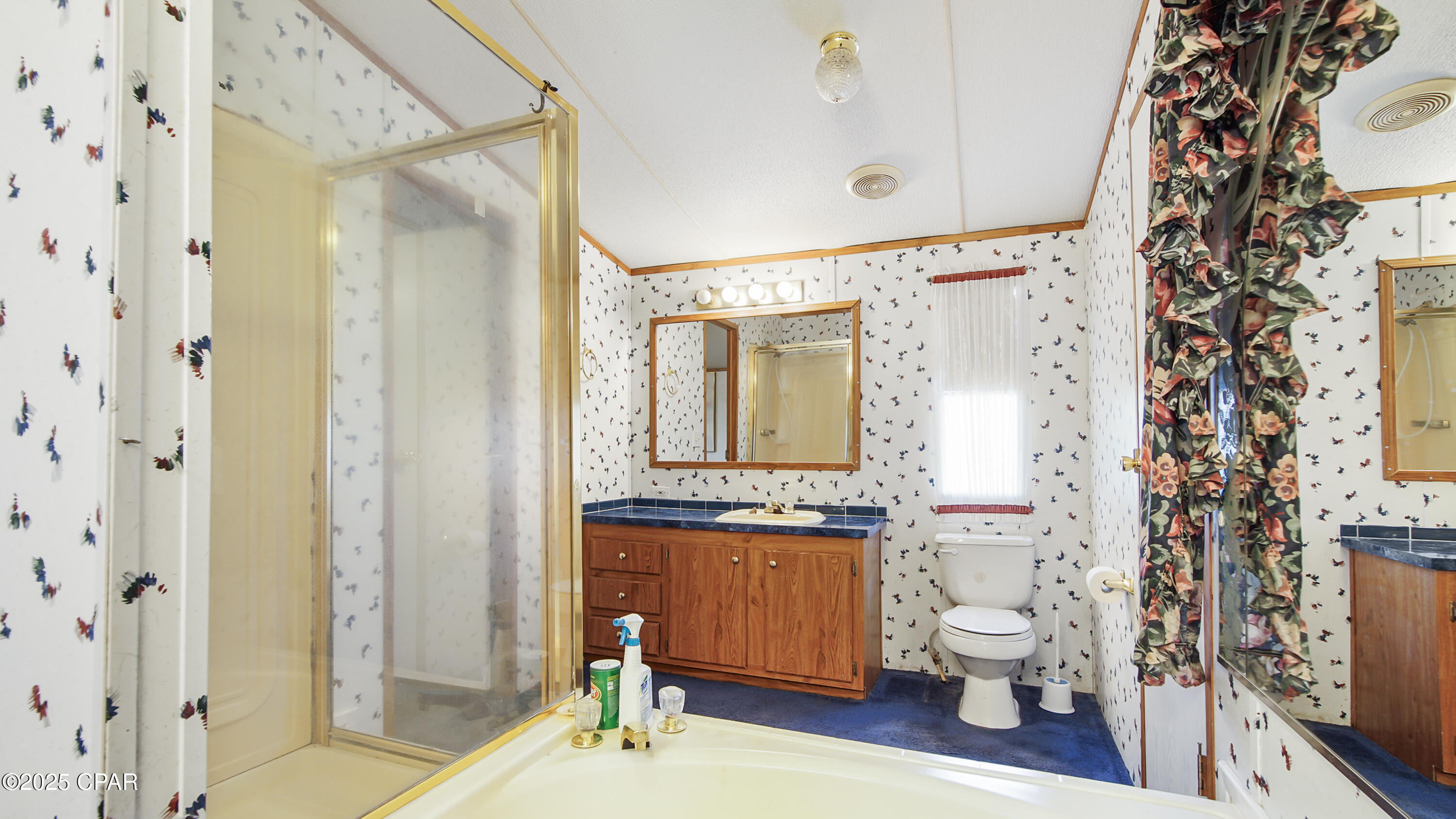 [No Recorded Subdiv] - Commercial Sale