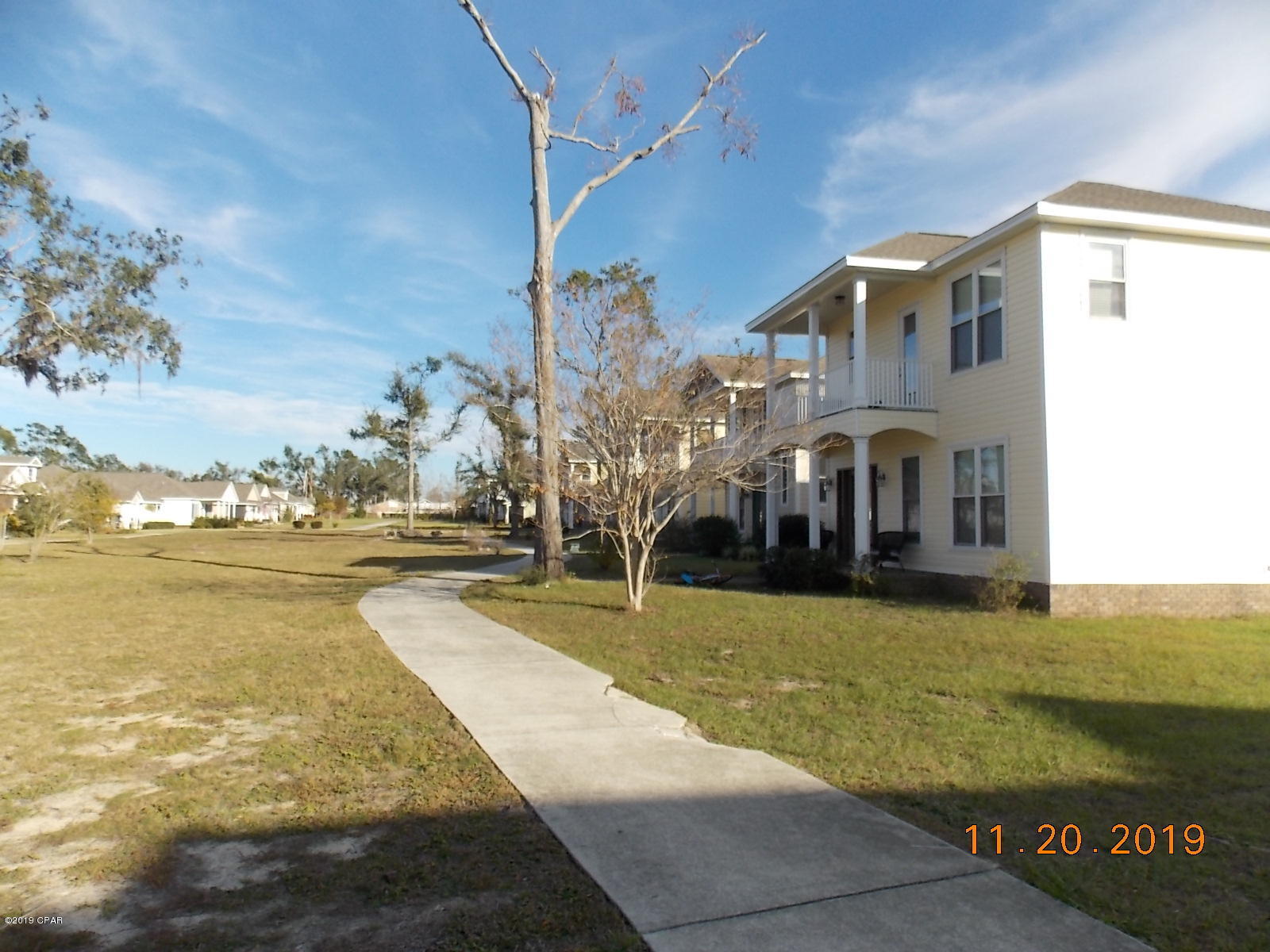 Riverside Park - Land