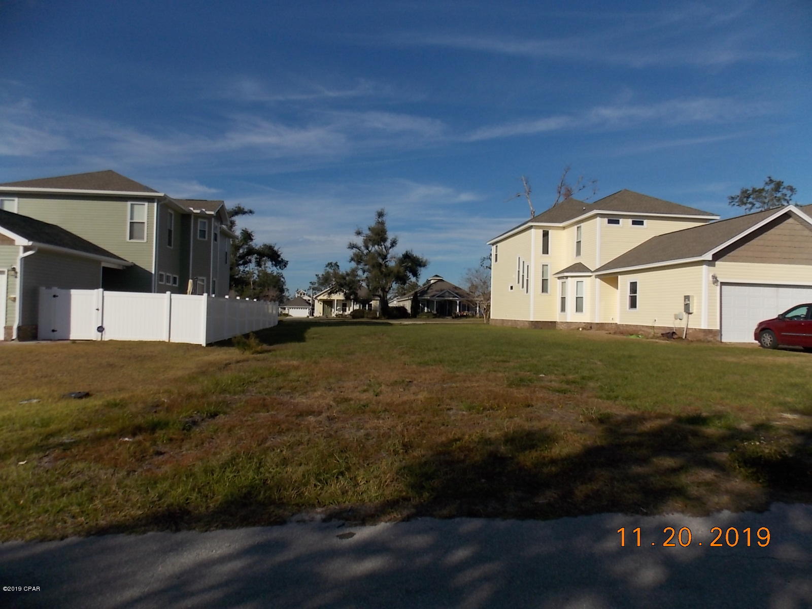 Riverside Park - Land