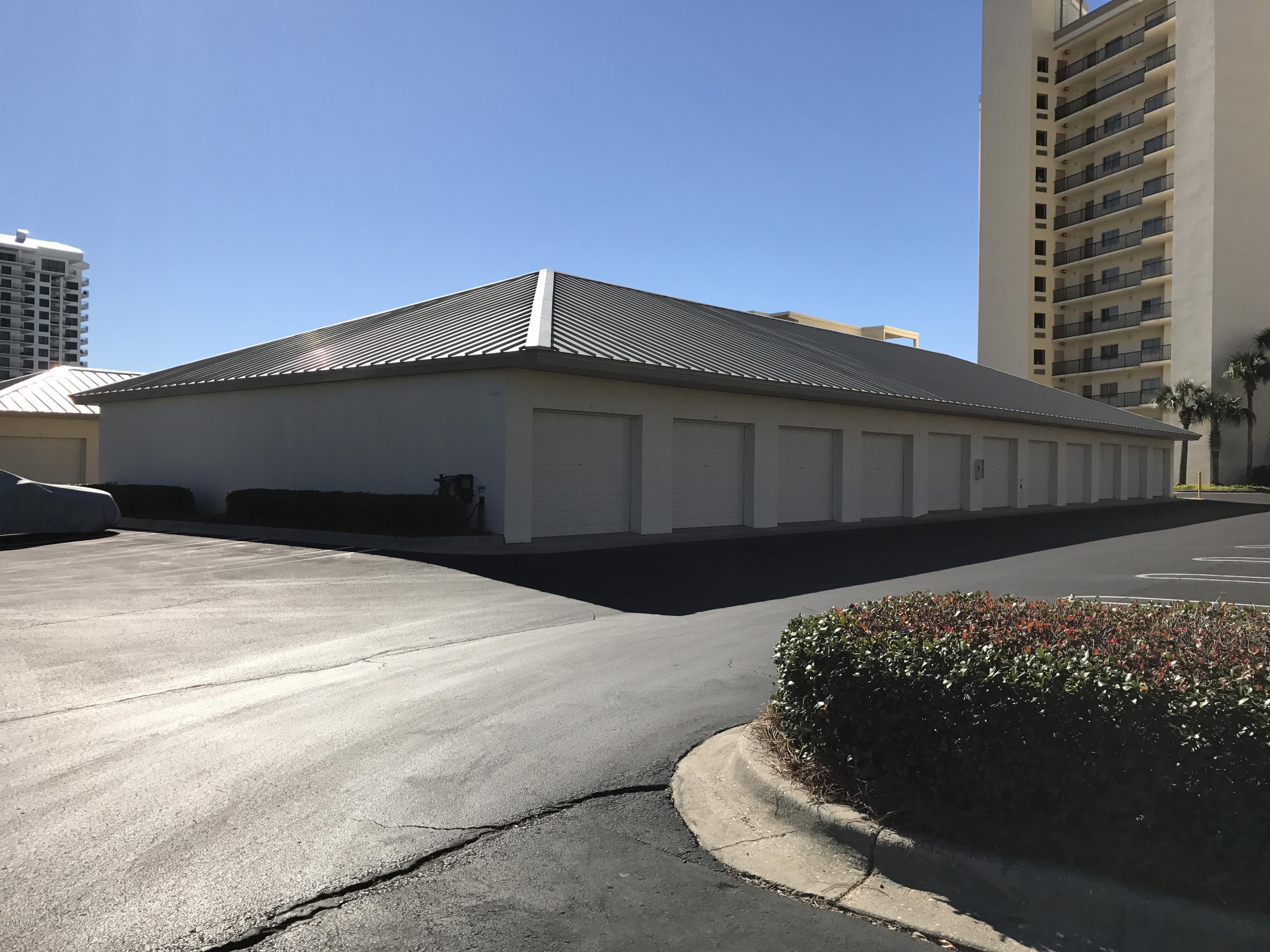 Summerwinds Condo - Residential