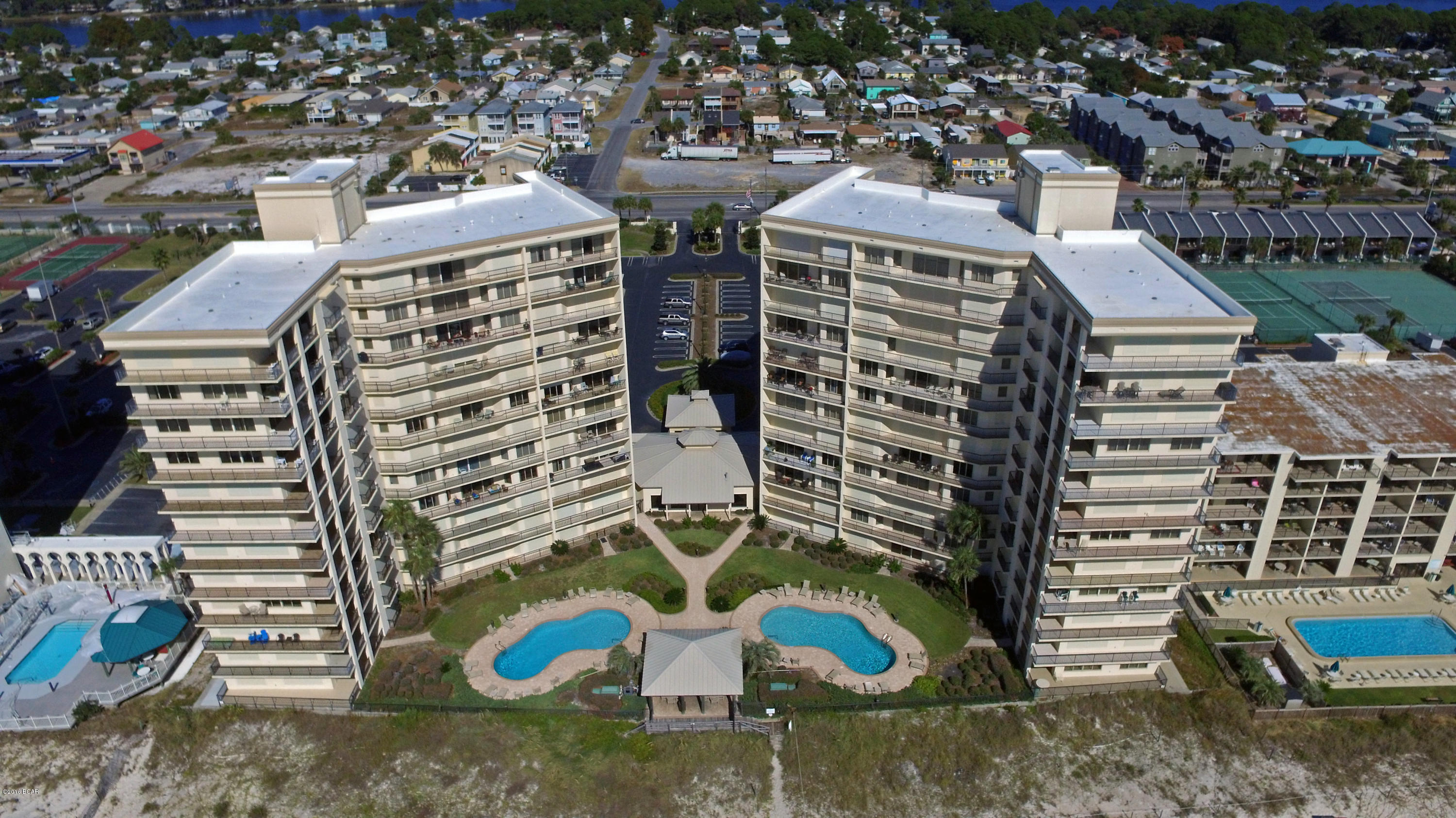 Summerwinds Condo - Residential