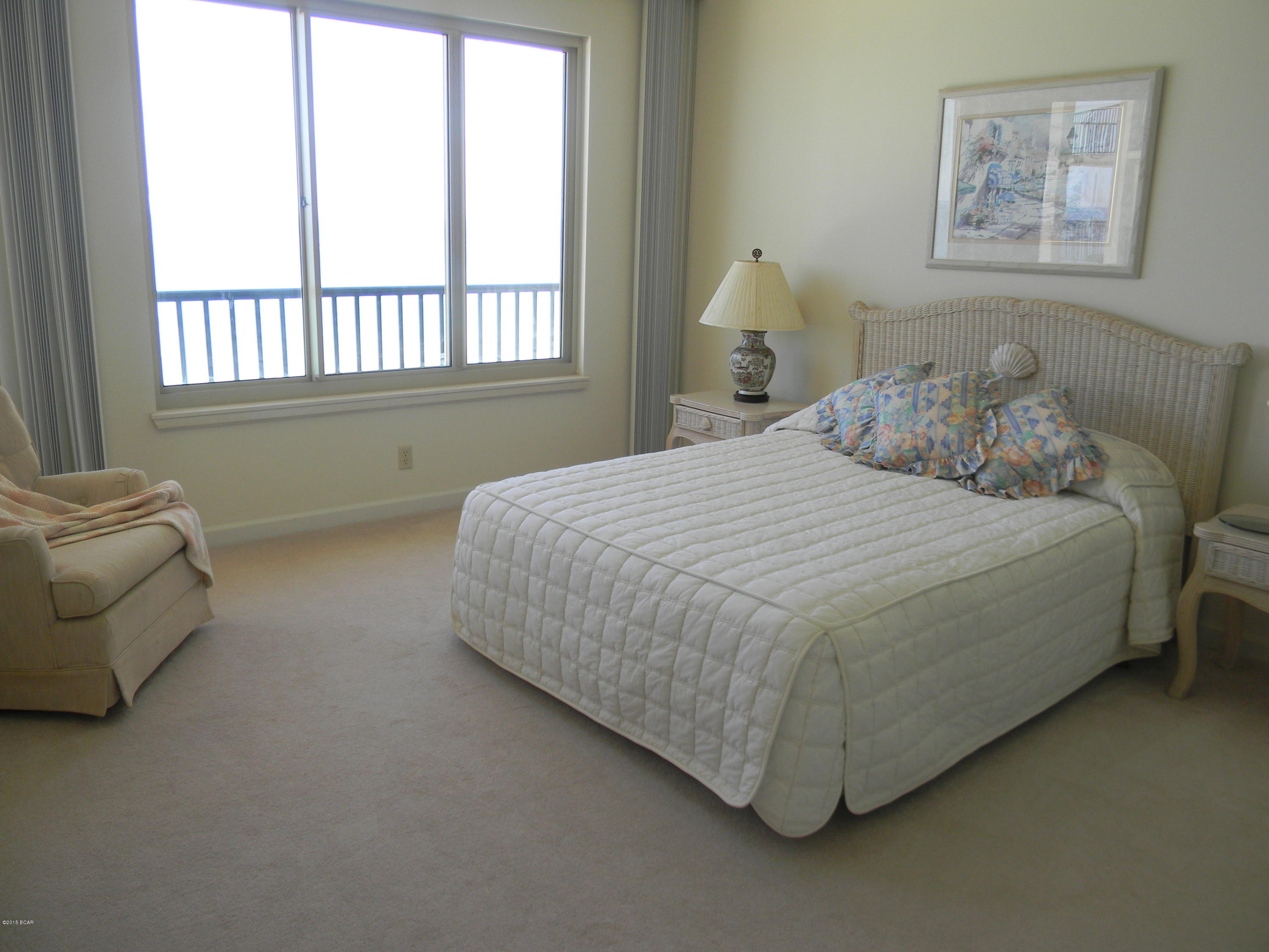 Summerwinds Condo - Residential