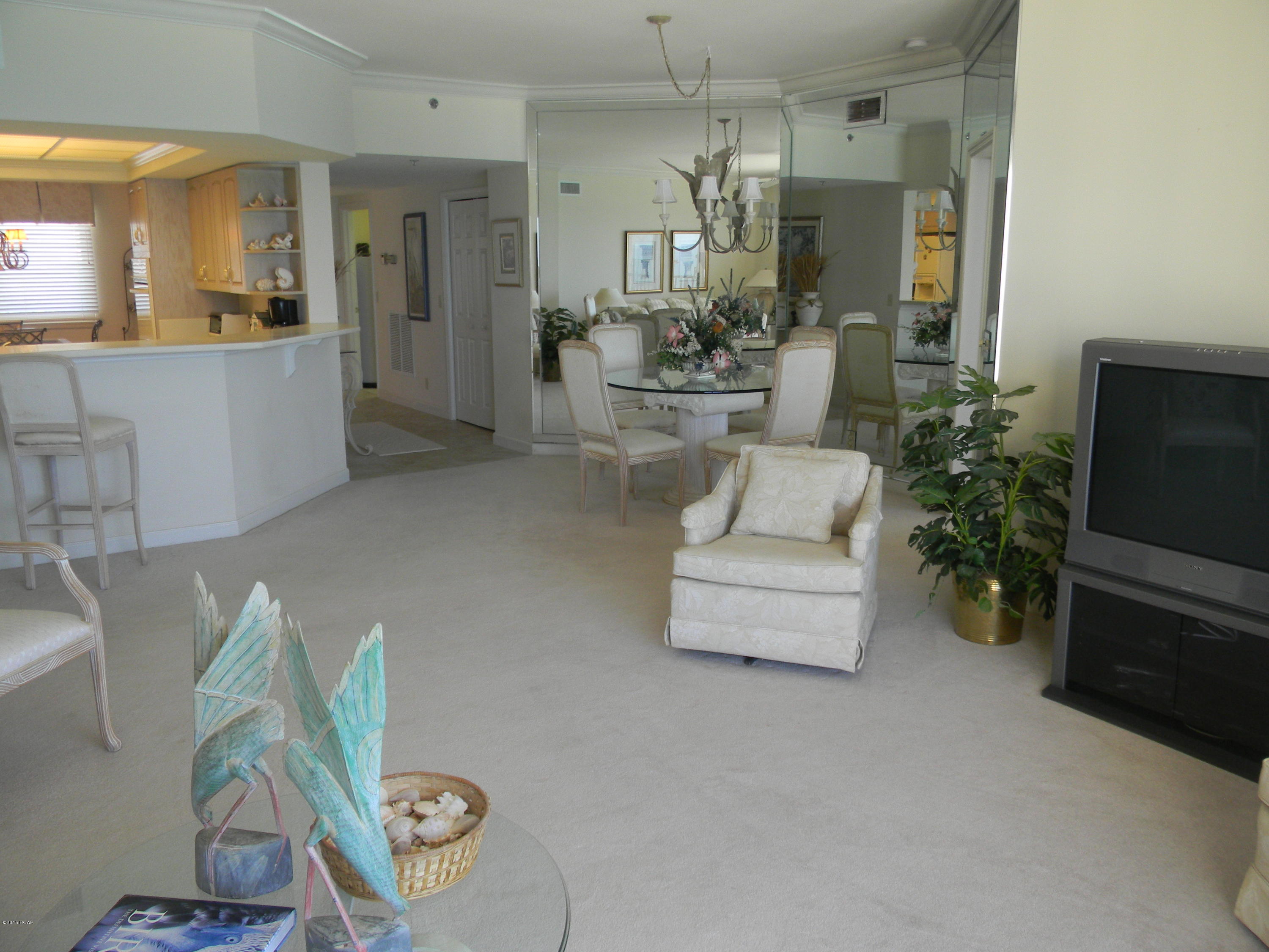 Summerwinds Condo - Residential