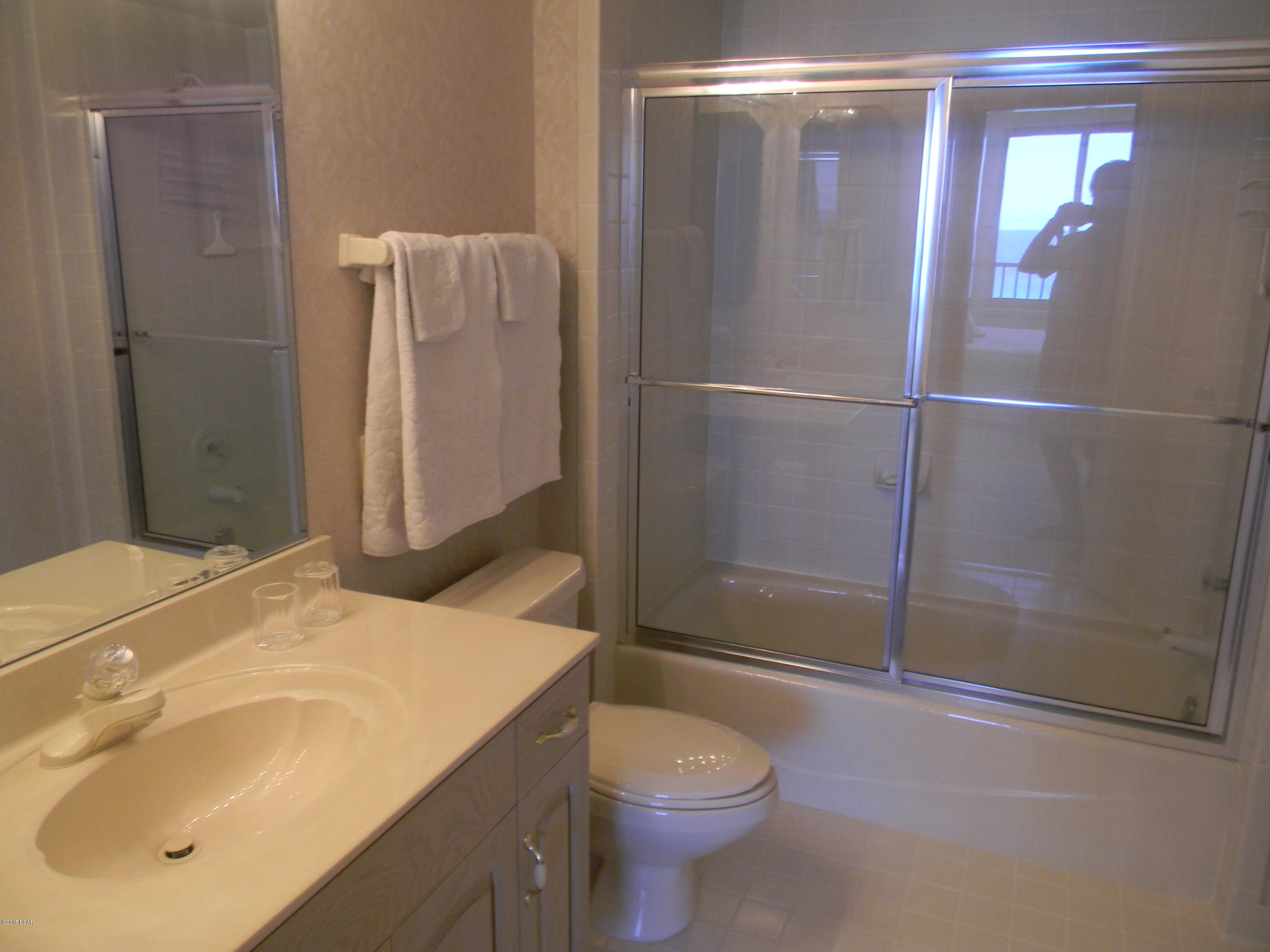 Summerwinds Condo - Residential