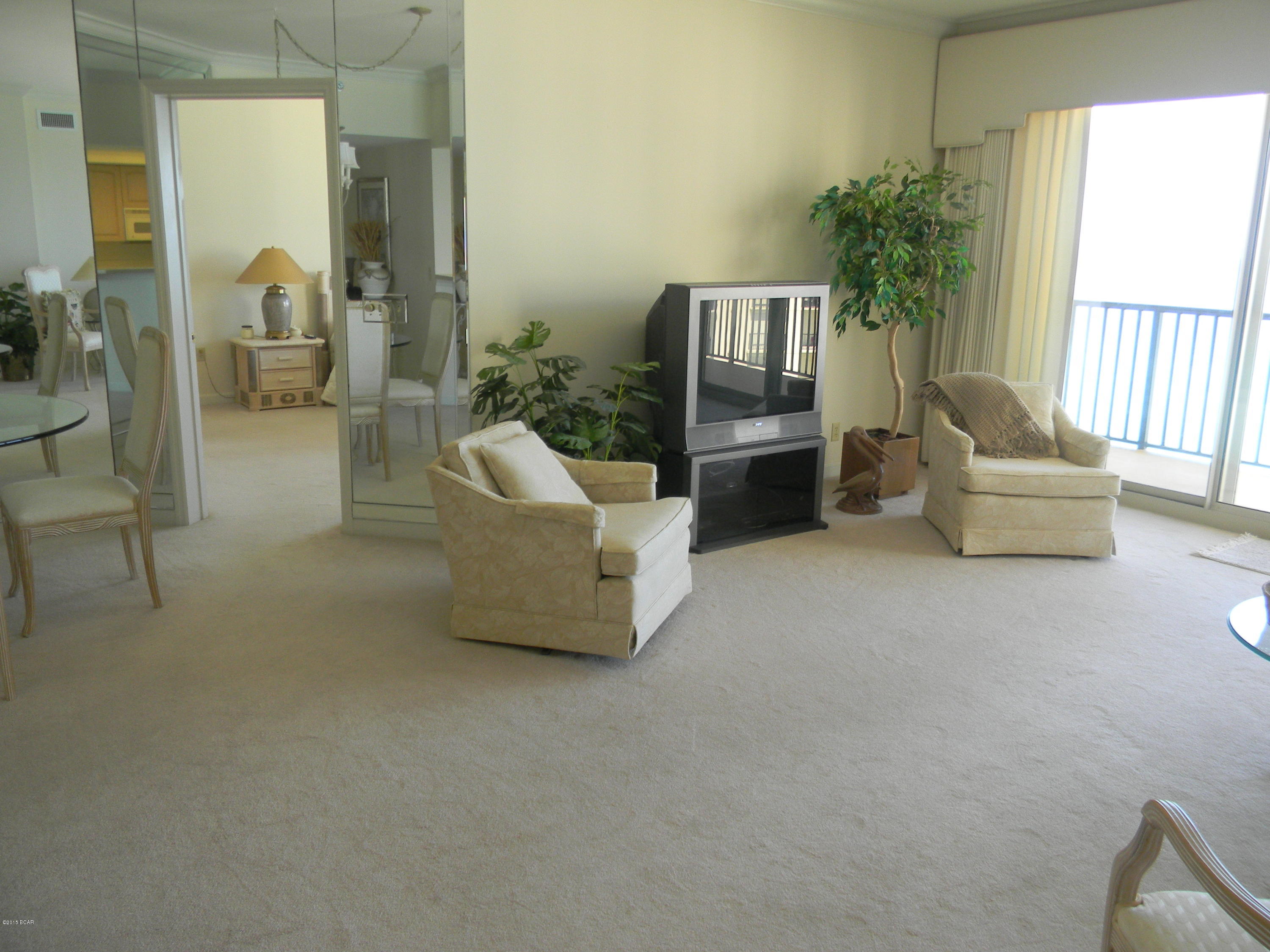 Summerwinds Condo - Residential
